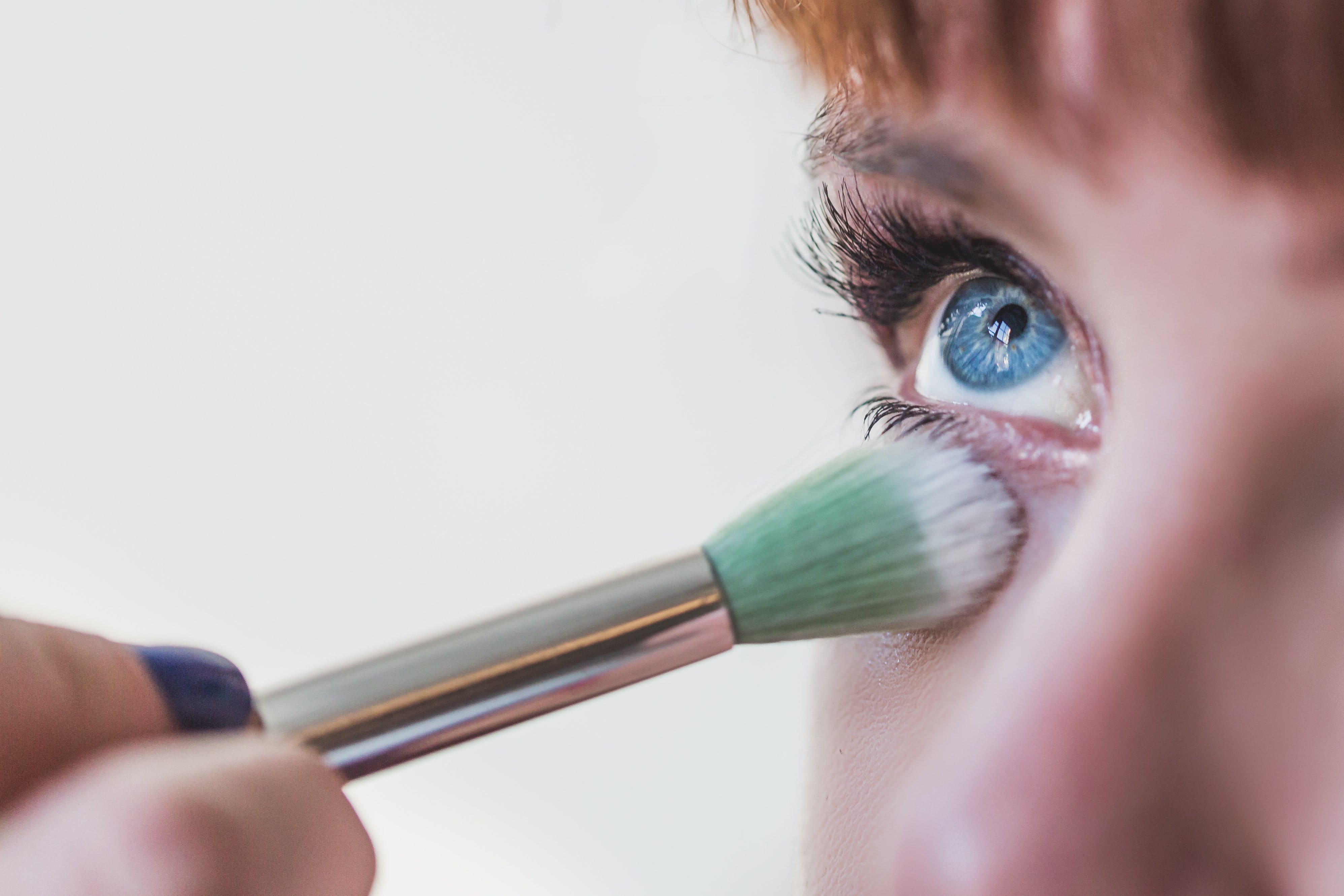 eyeshadow, close-up, indoors, make-up, body care and beauty, beauty product, adult, blush - make-up, human hand, Beauty, make-up brush, vanity, beautiful woman, HD Wallpaper