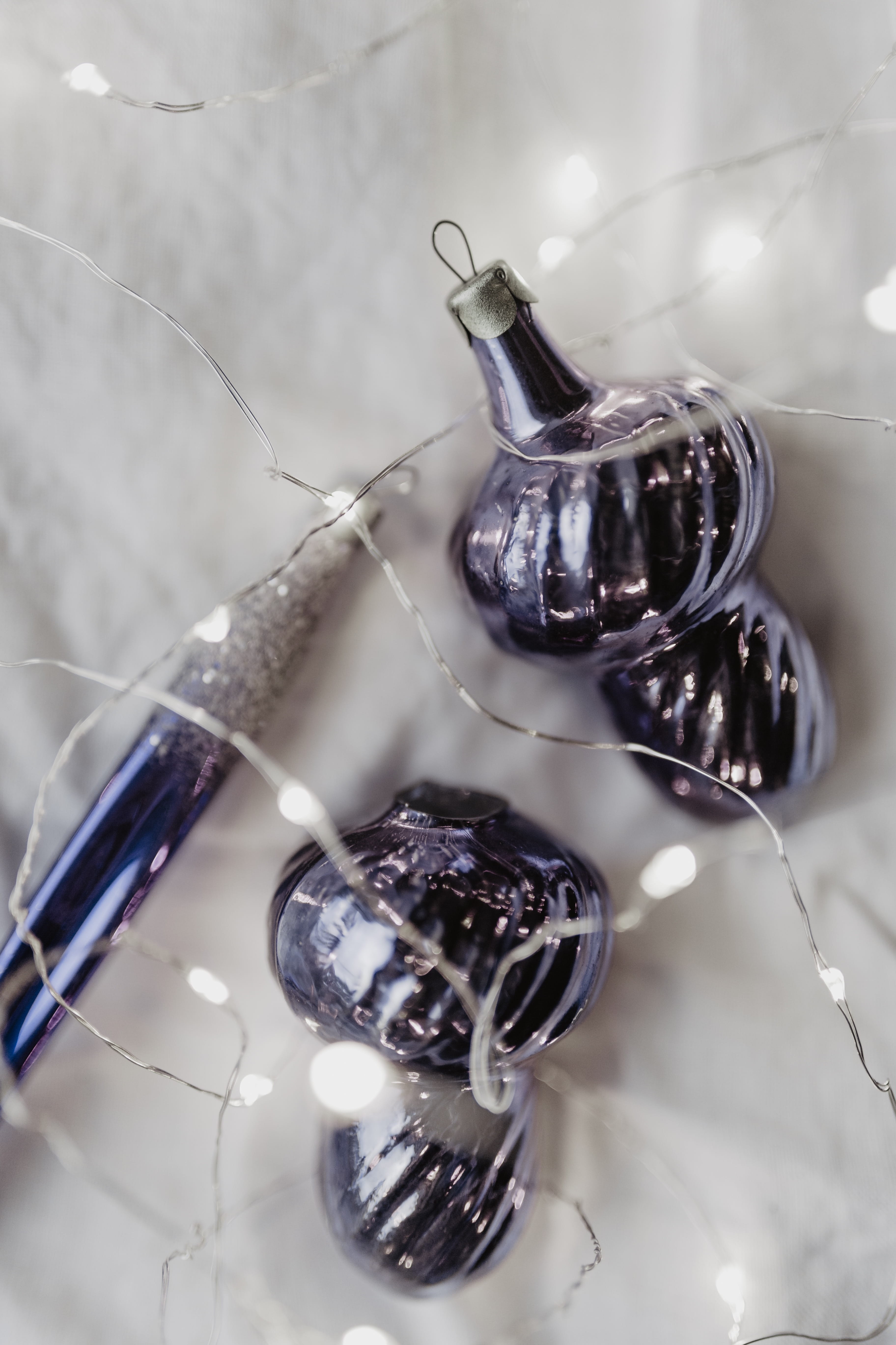 indoors, personal accessory, shiny, still life, ultra, minimal, glass - material, container, clean, high angle view, celebration, silver colored, selective focus, Phone HD Wallpaper