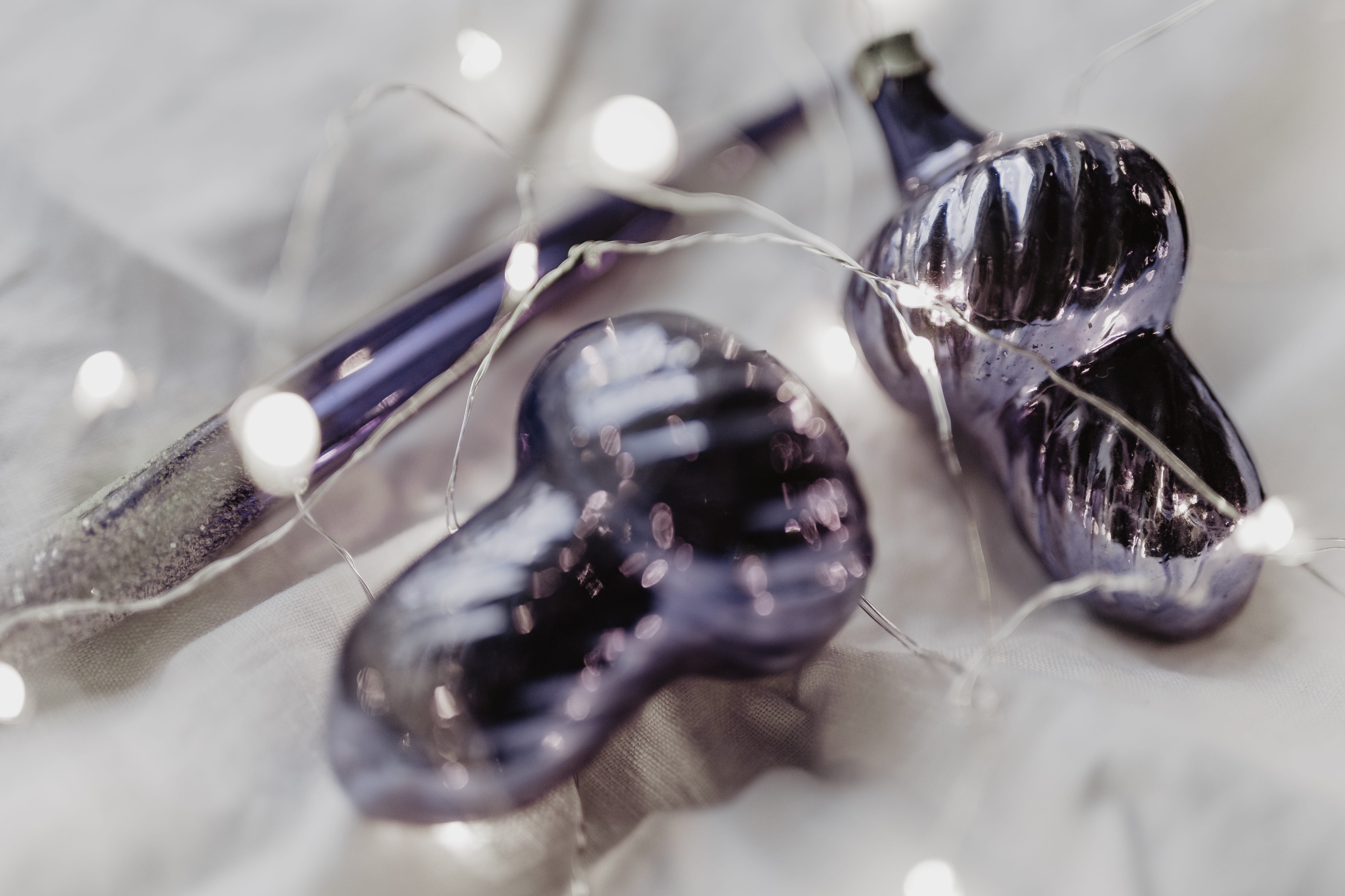 personal accessory, household equipment, christmas, violet, still life, eating utensil, clean, pantone, reflection, silver colored, luxury, shiny, table, HD Wallpaper