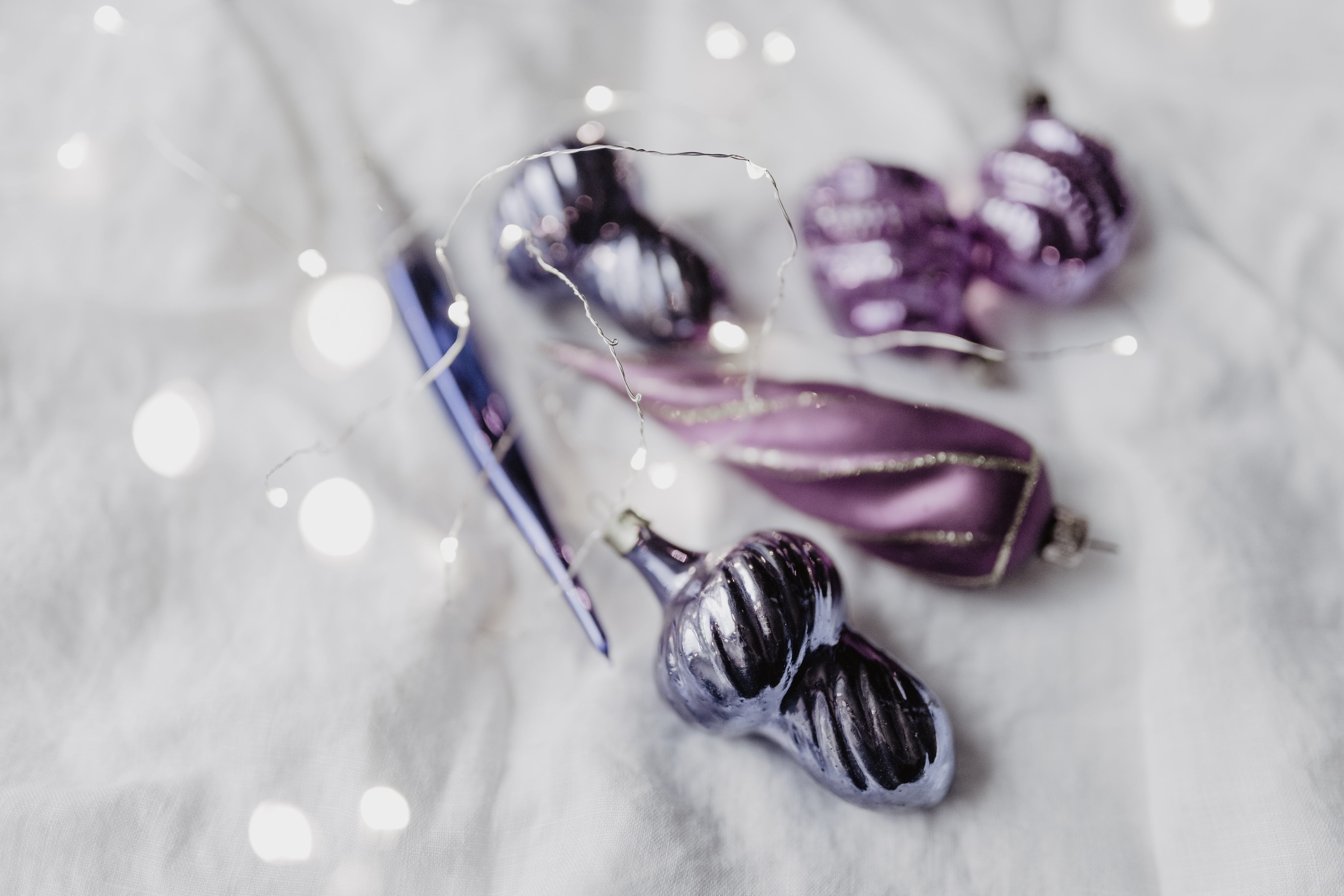 life events, selective focus, engagement ring, wedding ring, ornaments, wedding, gemstone, purple, 5K, clean, studio shot, Christmas balls, minimal, pearl jewelry, HD Wallpaper