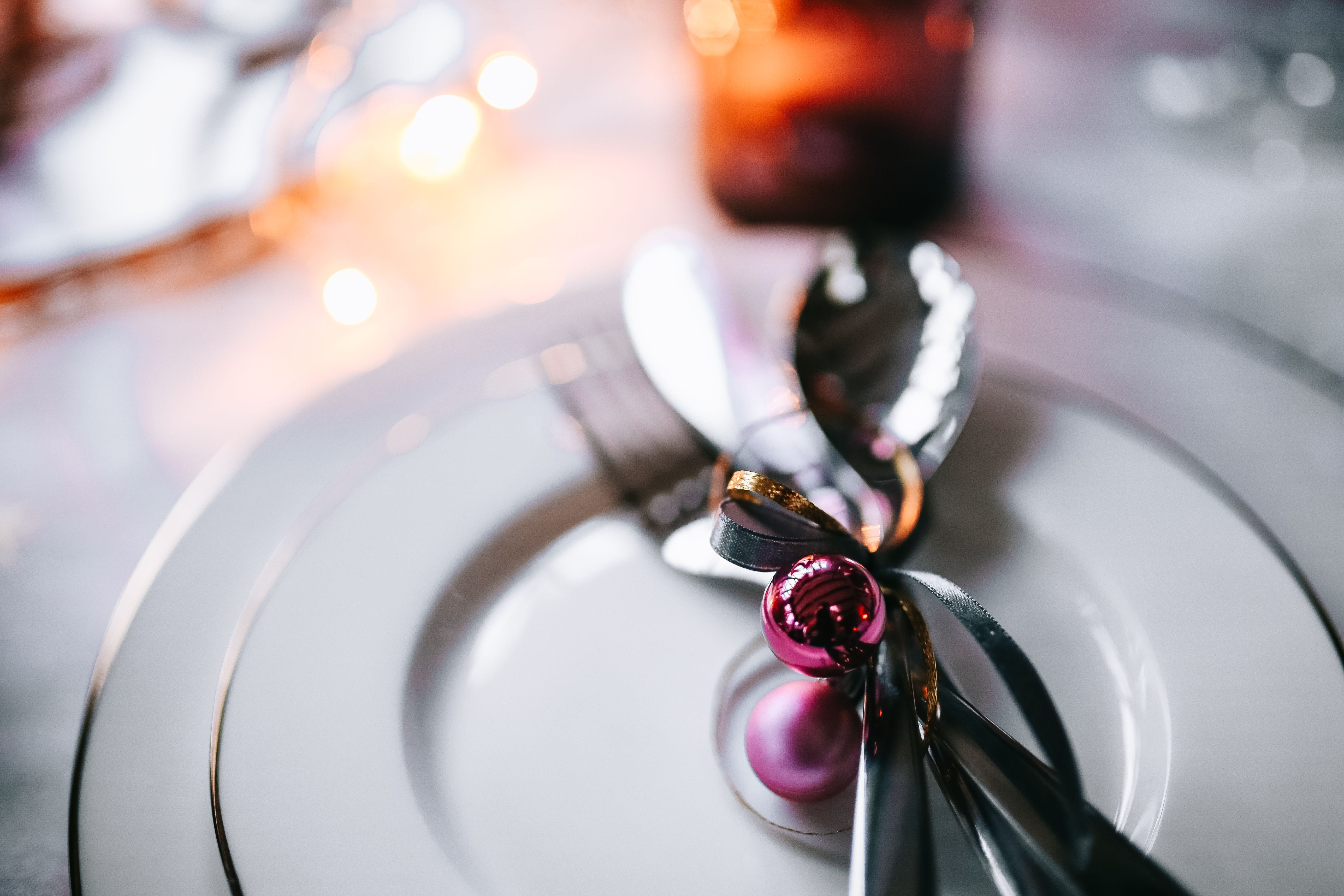 decorations, technology, day, luxury, selective focus, still life, 5K, liquid, plate, xmas, kitchen utensil, wealth, pink, eating utensil, glass, focus on foreground, HD Wallpaper