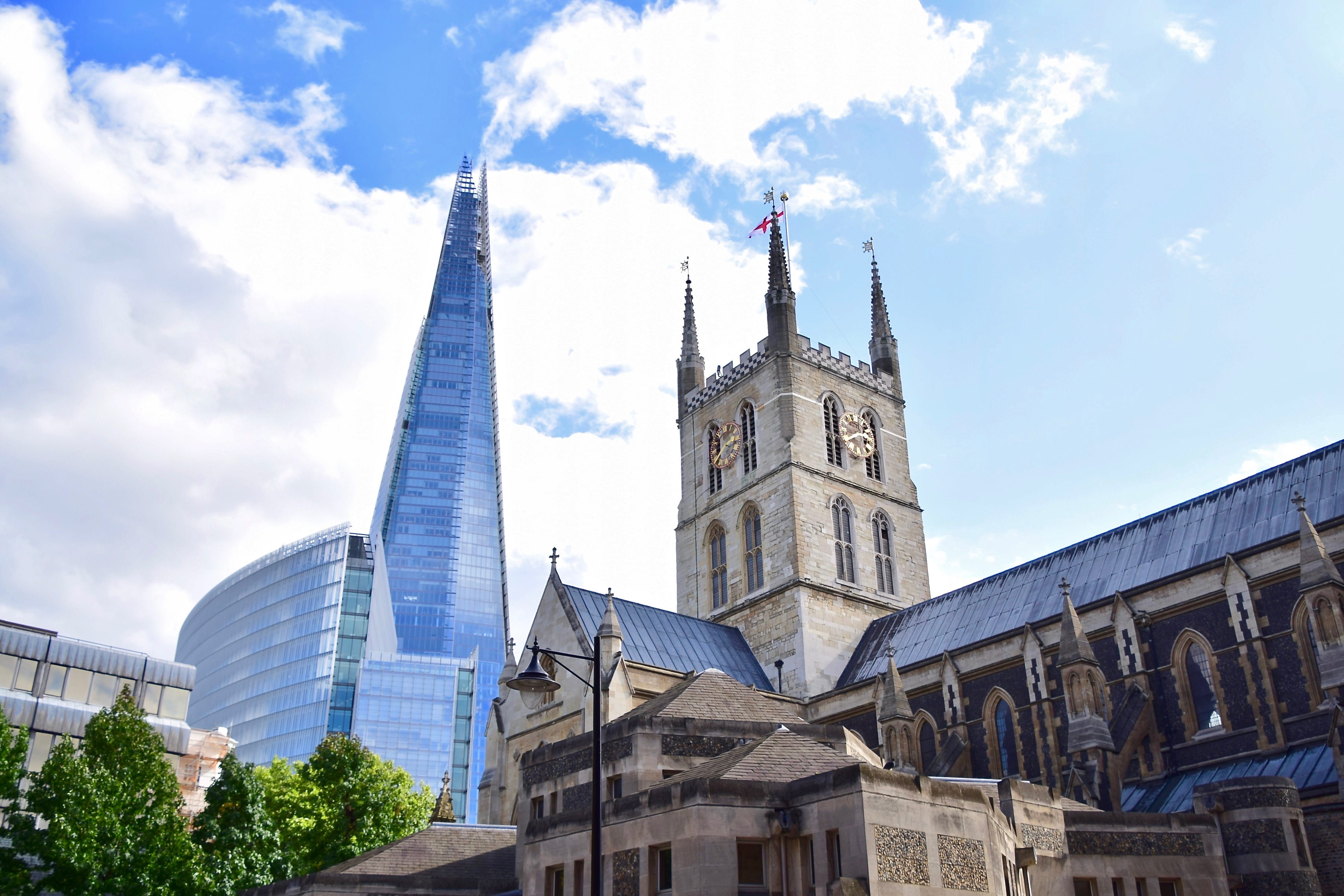 built structure, office building exterior, church, no people, southwark cathedral, architecture, spire, building, low angle view, buildings, blue sky, landmark, HD Wallpaper