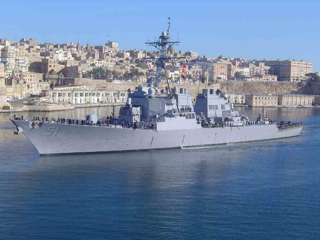 cruise, cityscape, luxury, passenger craft, outdoors, warship, mode of transportation, residential district, Arleigh Burke Class Destroyer, nature, USS Arleigh Burke, HD Wallpaper