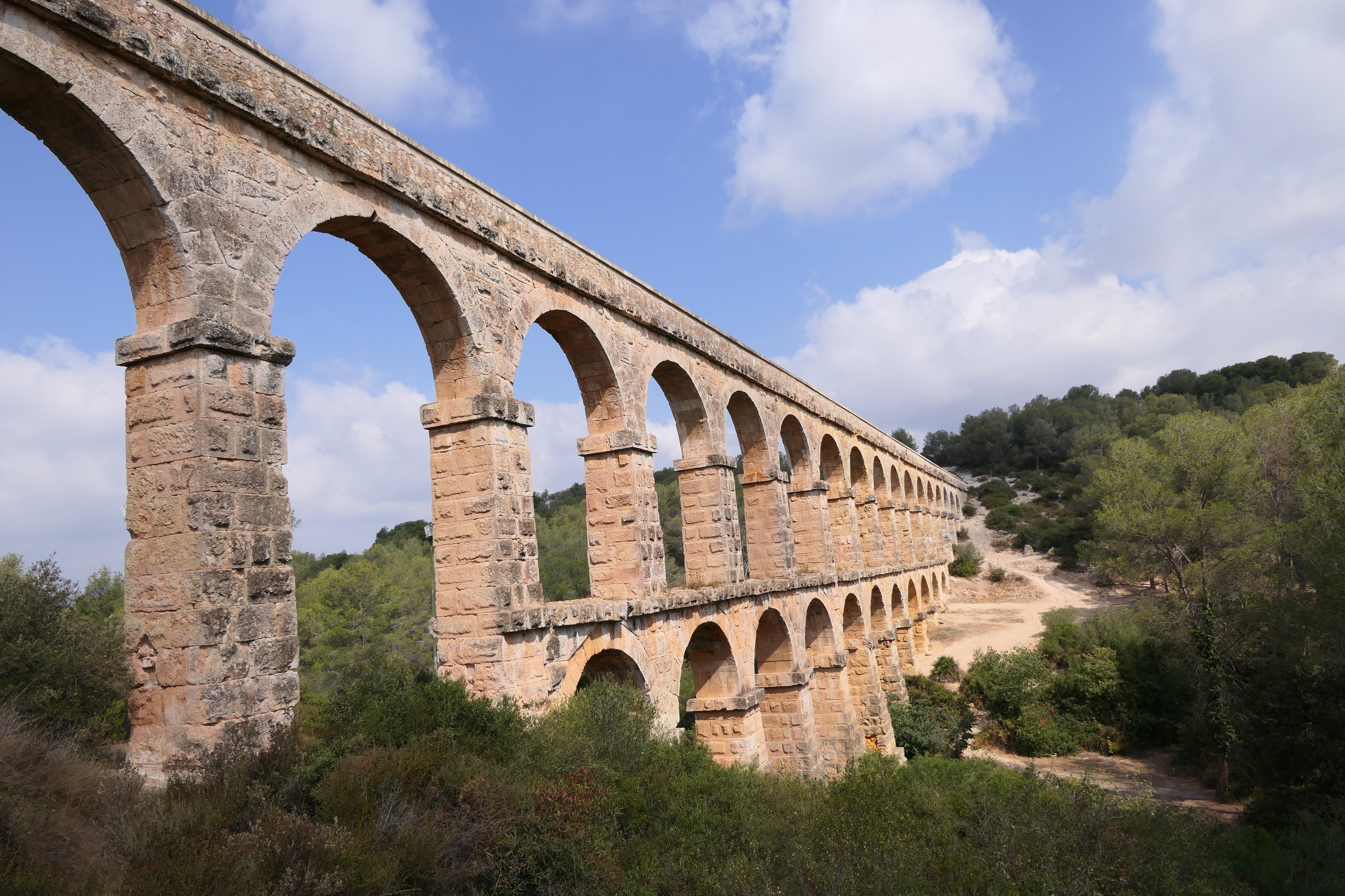 ancient, transportation, bridge - man made structure, history, architecture, plant, nature, 5K, built structure, arch bridge, travel, connection, aqueduct, HD Wallpaper