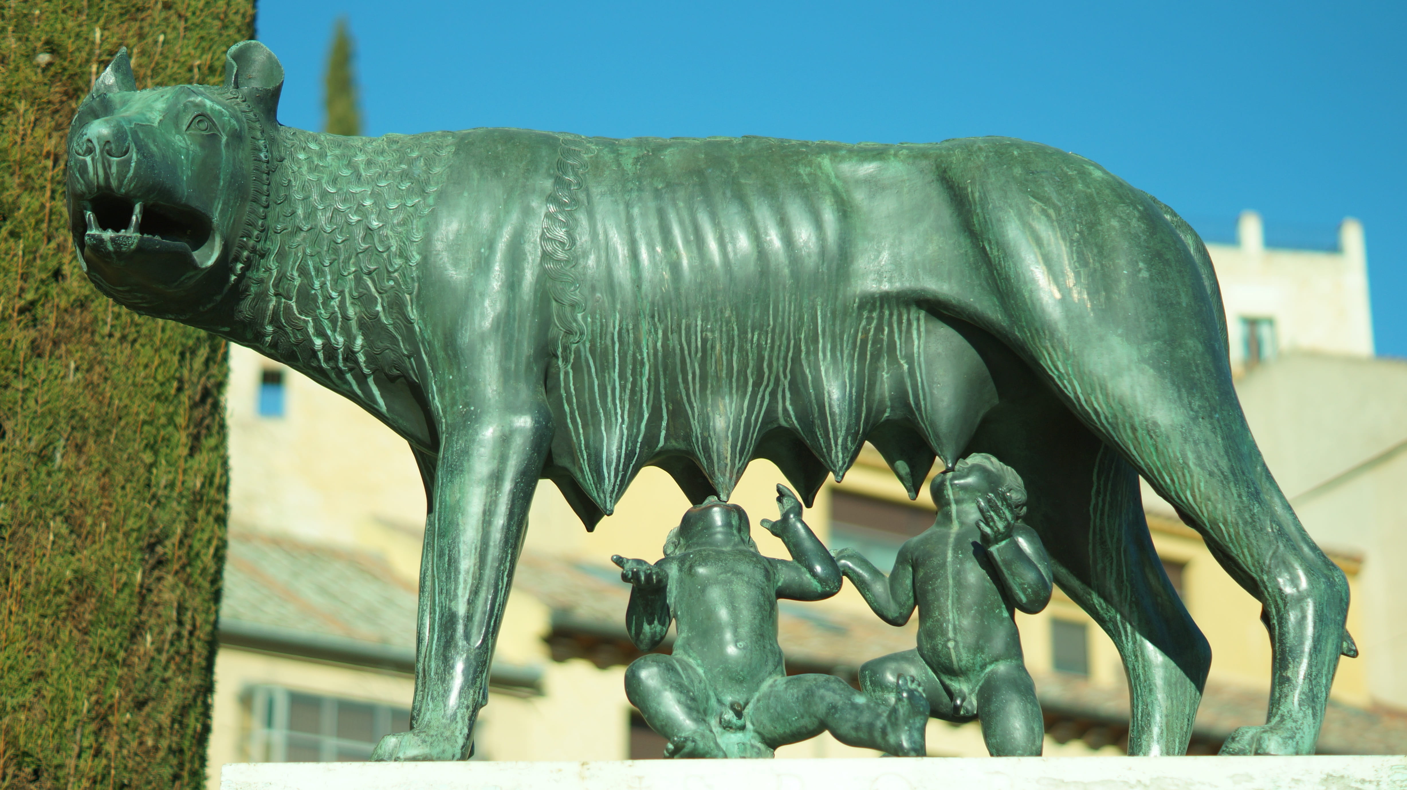 gray, aqueduct, history, blue, animal wildlife, animal, day, segovia, mother, architecture, children, no people, child, creativity, museum, statue, bronze, HD Wallpaper