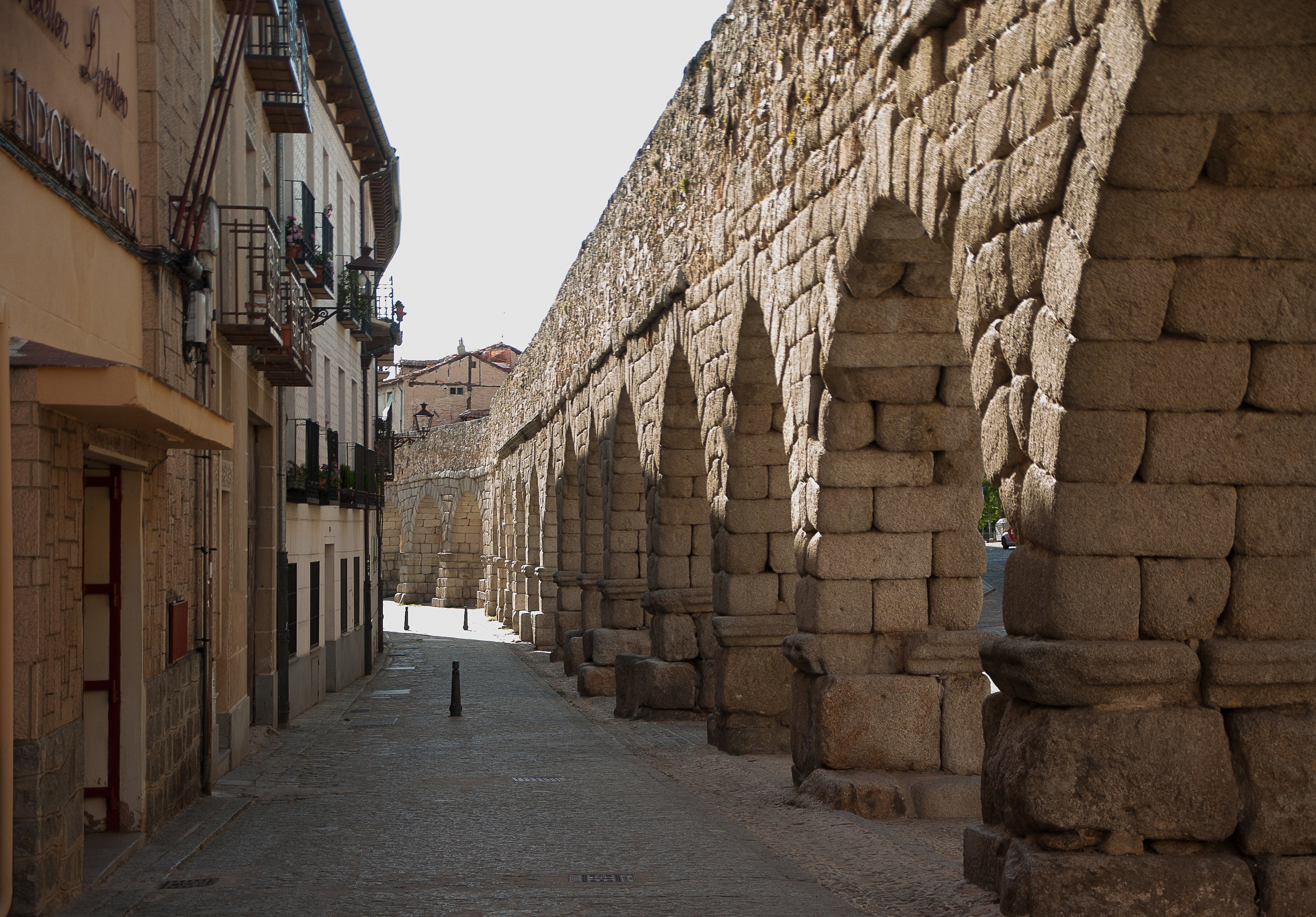 city, direction, wall, stone wall, romans, architecture, nature, street, building exterior, beige, concrete, clear sky, 2K, footpath, sky, segovia, building, HD Wallpaper