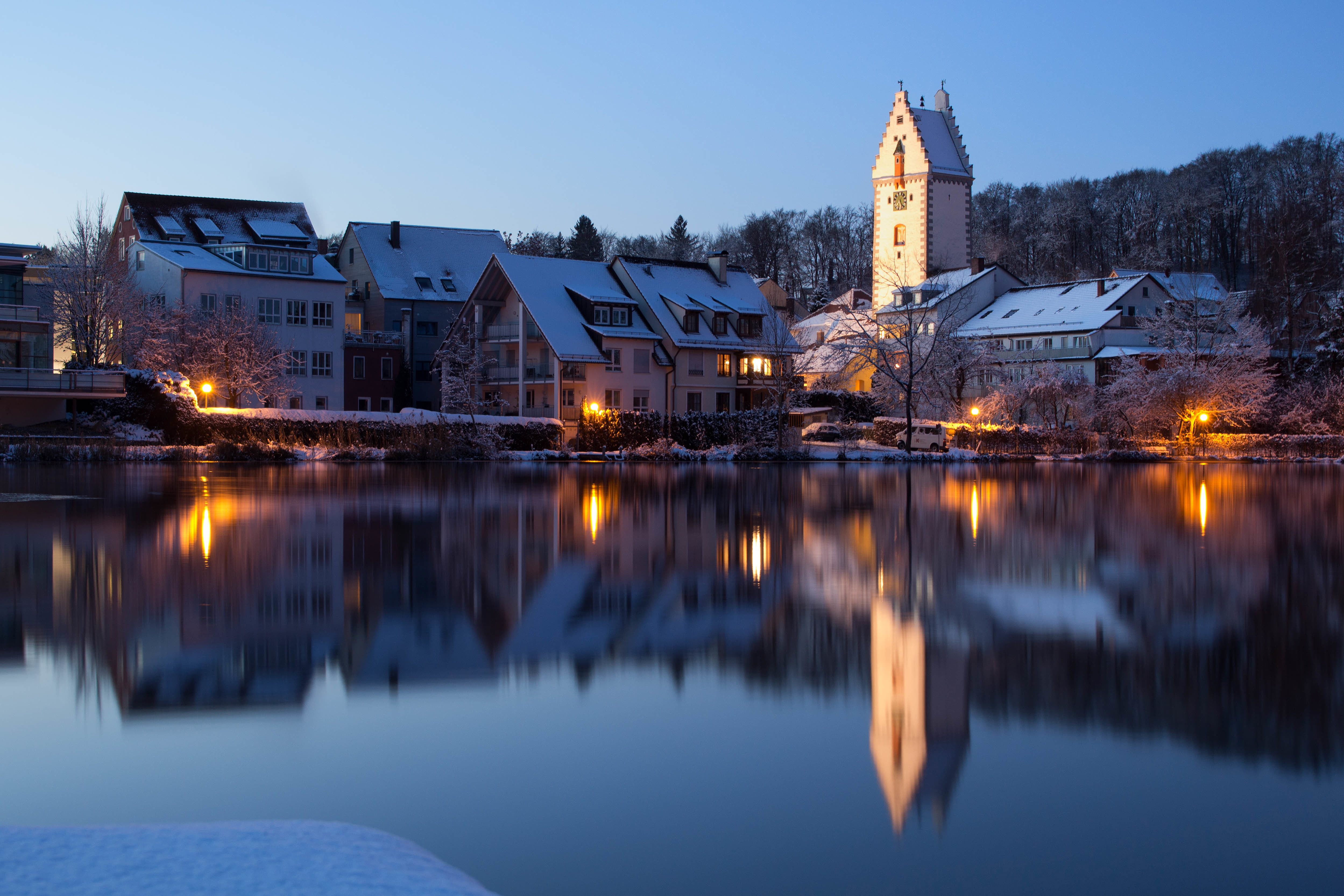 home, reflection, lake, In Ivano-Frankivsk, Bad Waldsee, winter, tower, Baden-Württemberg, 4K, The Stadtsee Lake, Wurzacher Tor, Germany, building, HD Wallpaper