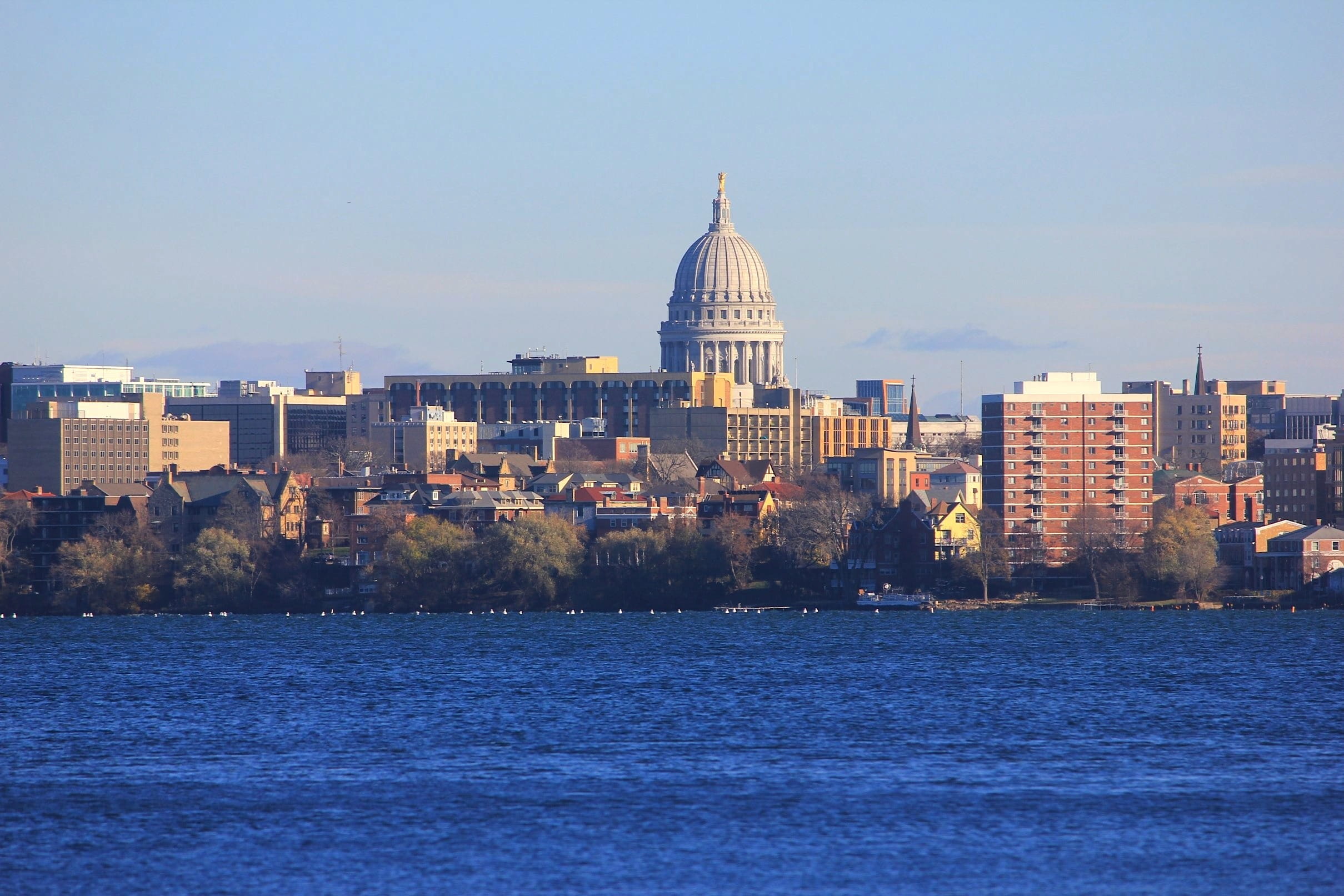 urban, shoreline, building Exterior, travel Destinations, Madison, office building exterior, famous Place, skyline, city life, Buildings, architecture And Buildings, HD Wallpaper