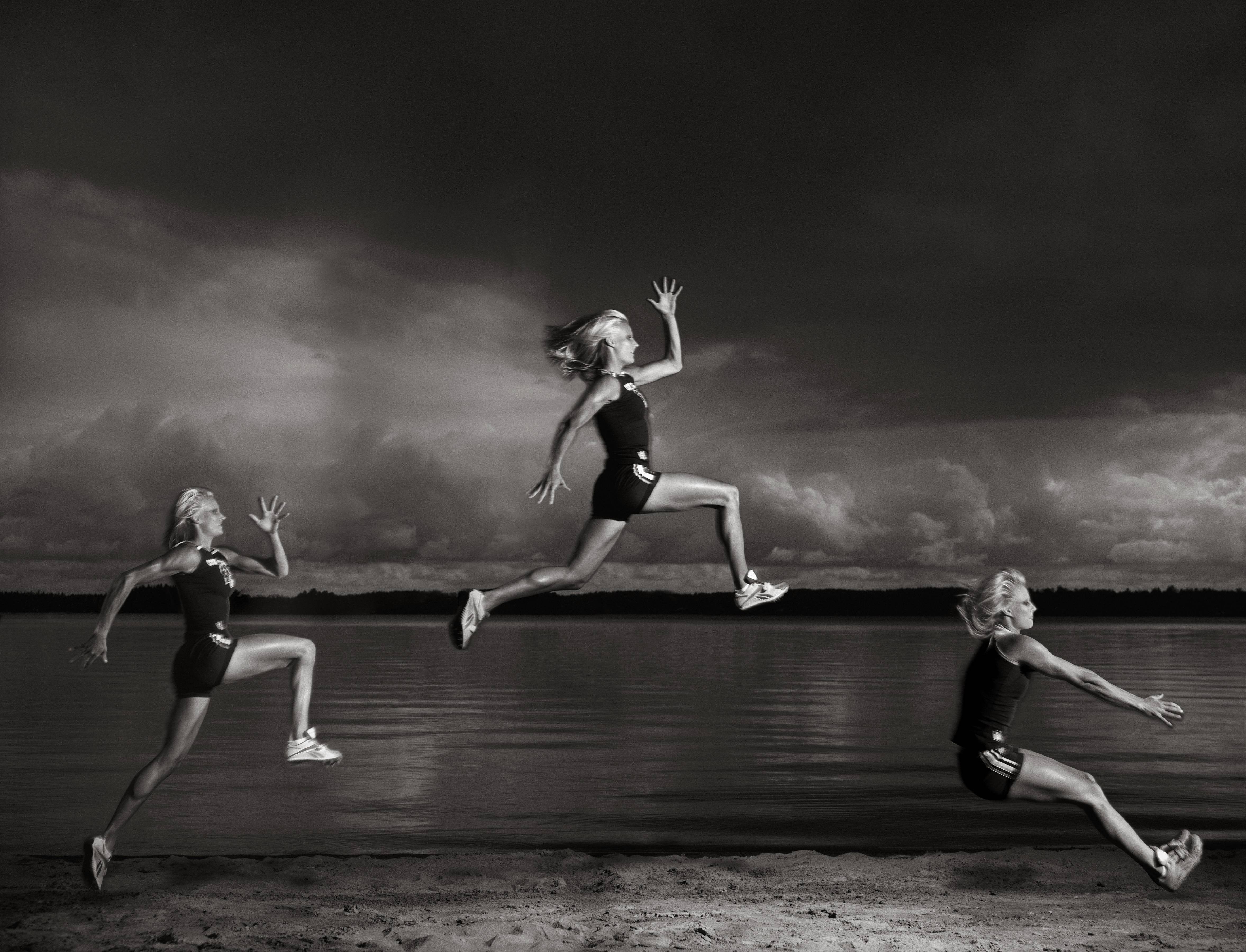 water, lifestyles, clothing, women, running, fitness model, young adult, people, jumping, sports, teenager, 4K, cloud - sky, vitality, human arm, mid-air, HD Wallpaper