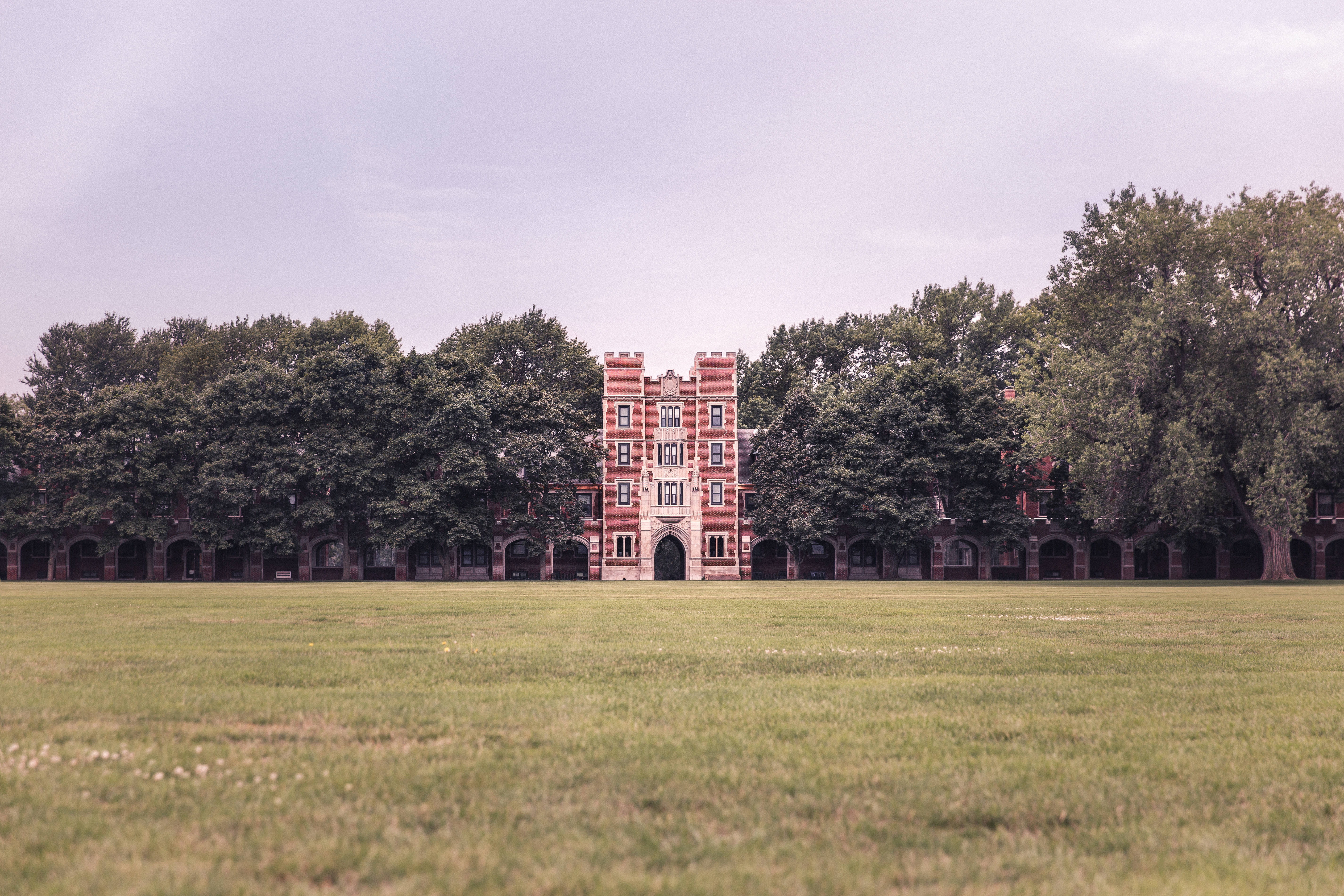 5K, tress, brown, lazy, built structure, building exterior, park, beauty in nature, green, field, nature, plant, building, landscape, white, england, castle, HD Wallpaper