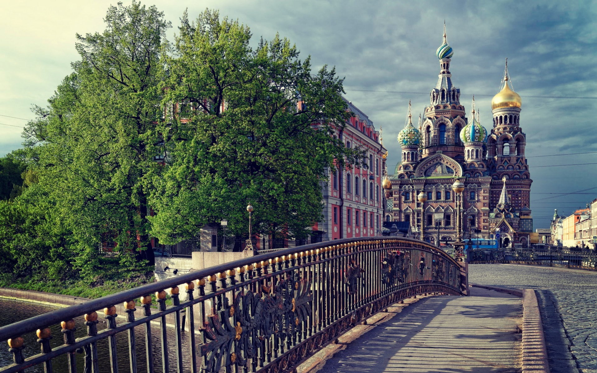 building, building exterior, travel destinations, city, 1080P, no people, spirituality, spire, built structure, architecture, tower, place of worship, HD Wallpaper
