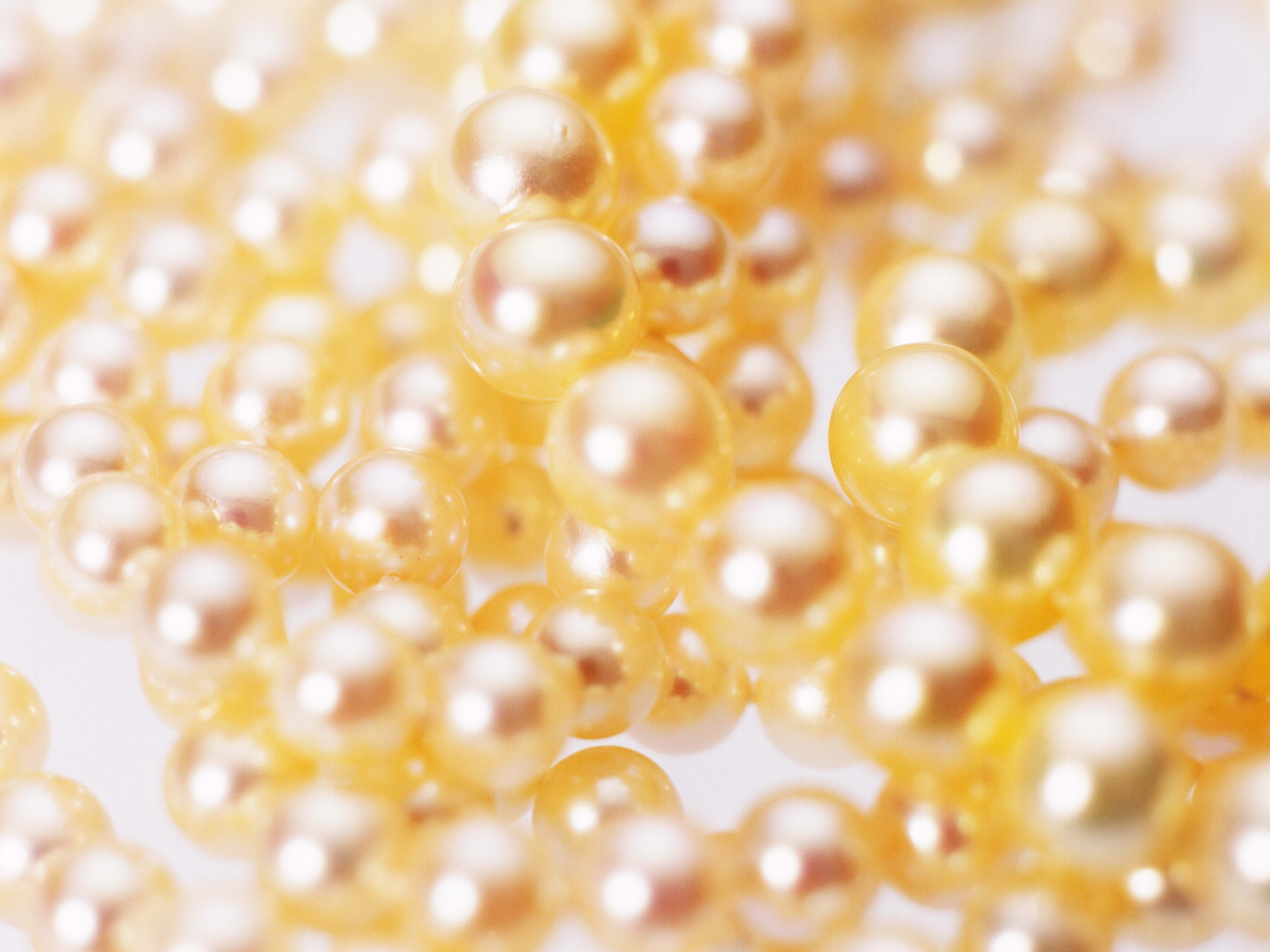 4K, macro, pearl jewelry, white, gemstone, shiny, geometric shape, celebration, pearl, ornate, food, nature, selective focus, close-up, luxury, yellow, HD Wallpaper