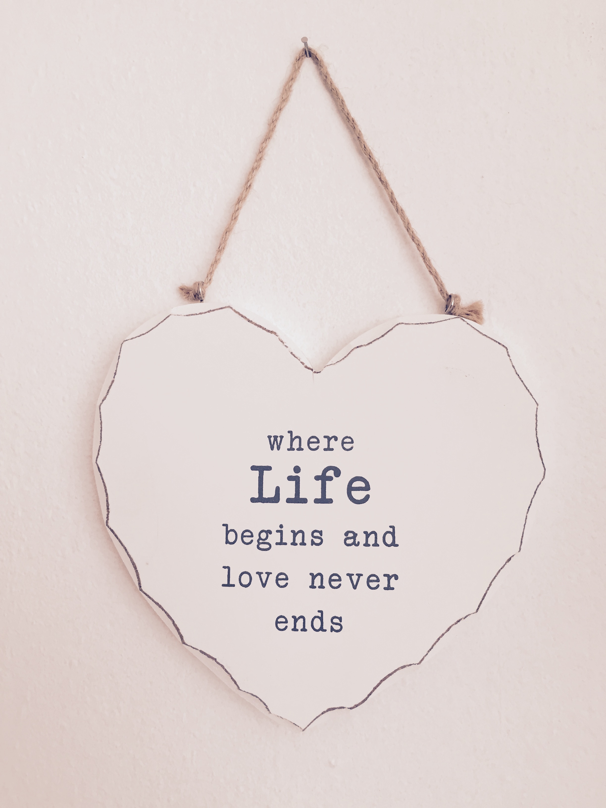 heart, ends, damaged, still life, 2K, romance, no people, board, script, paper, shape, art and craft, love, creativity, label, decorative, relationship, Phone HD Wallpaper