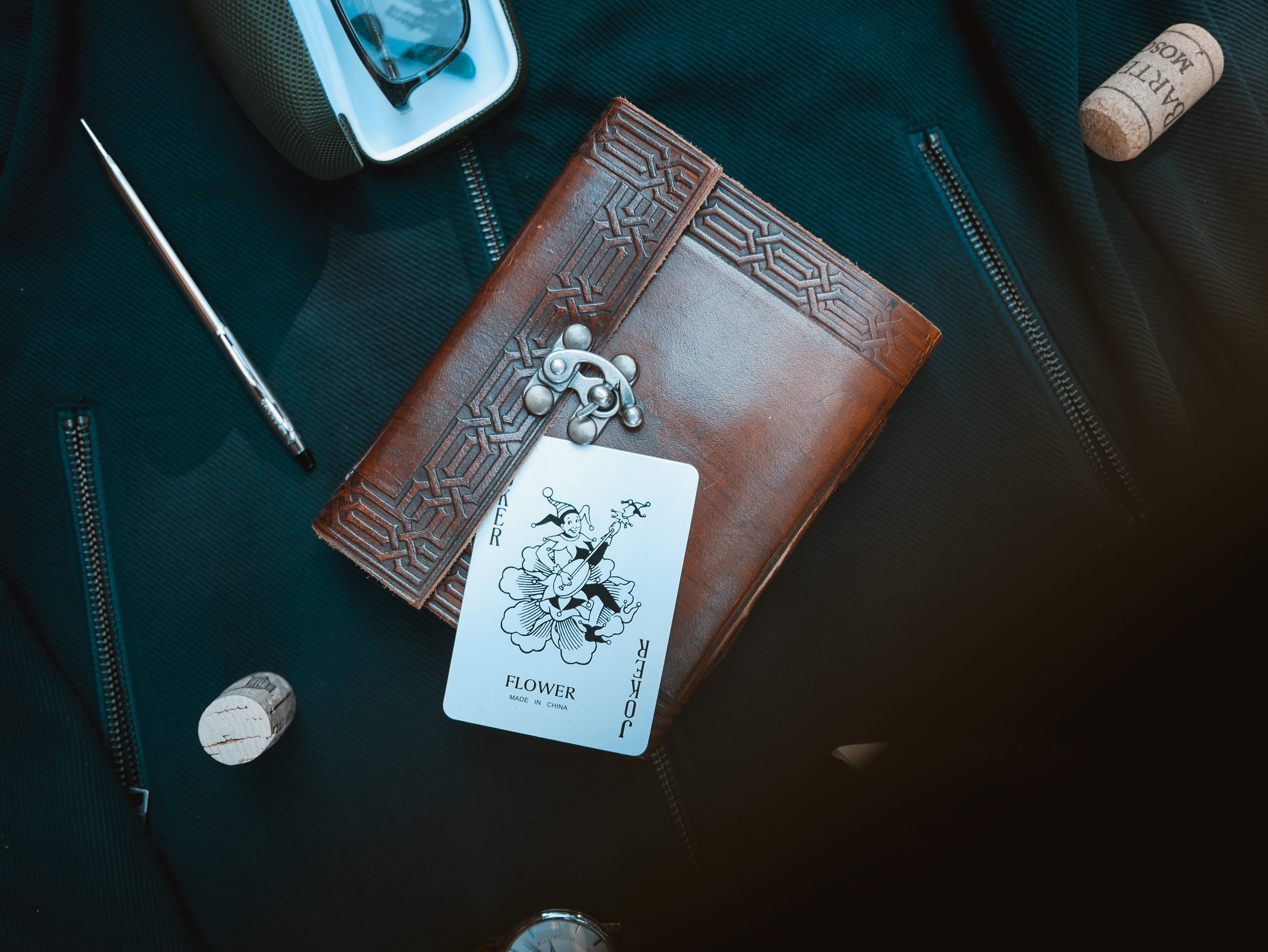representation, travel, text, personal accessory, day, table, jeans, purse, playing, indoors, close-up, time, directly above, brown, bag, communication, HD Wallpaper