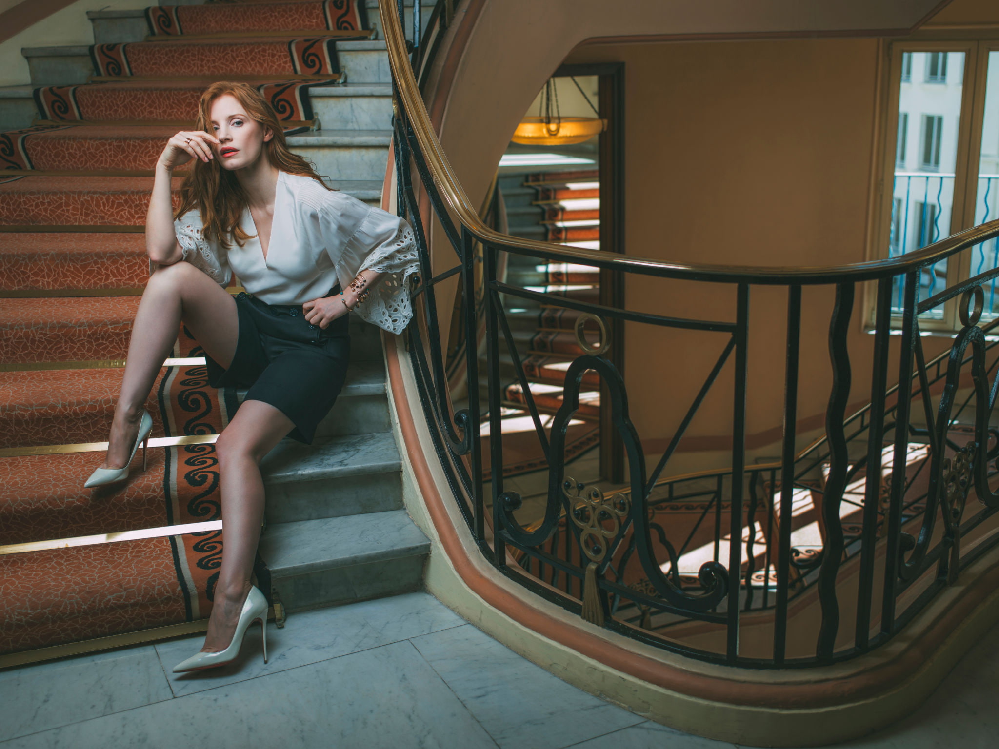 lifestyles, railing, redhead, beautiful woman, casual clothing, adult, portrait, real people, teenager, sitting, architecture, actress, young women, one person, HD Wallpaper