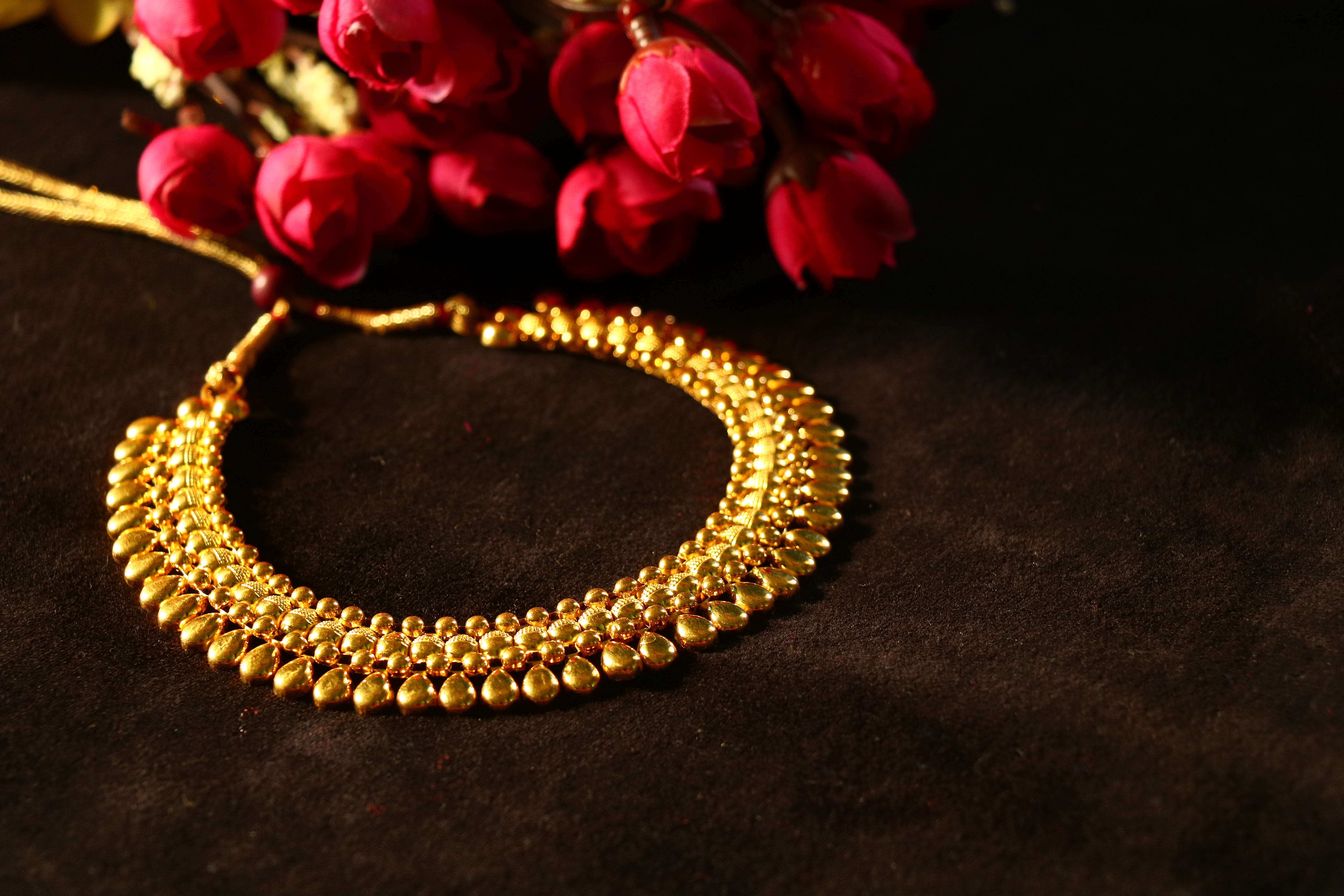 luxury, fashion, love, bright, romantic, flower, romance, jewelry, ornate, necklace, gift, high angle view, close-up, beauty in nature, indoors, metal, HD Wallpaper