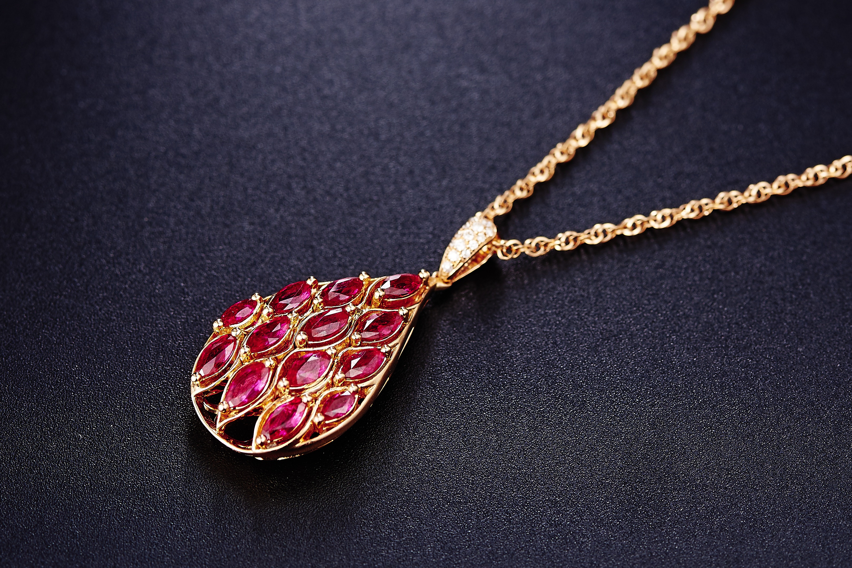 fashion, pendant, diamond - gemstone, still life, necklace, colored, finance, gold, personal accessory, ruby, jeweled, no people, indoors, close-up, precious gem, HD Wallpaper