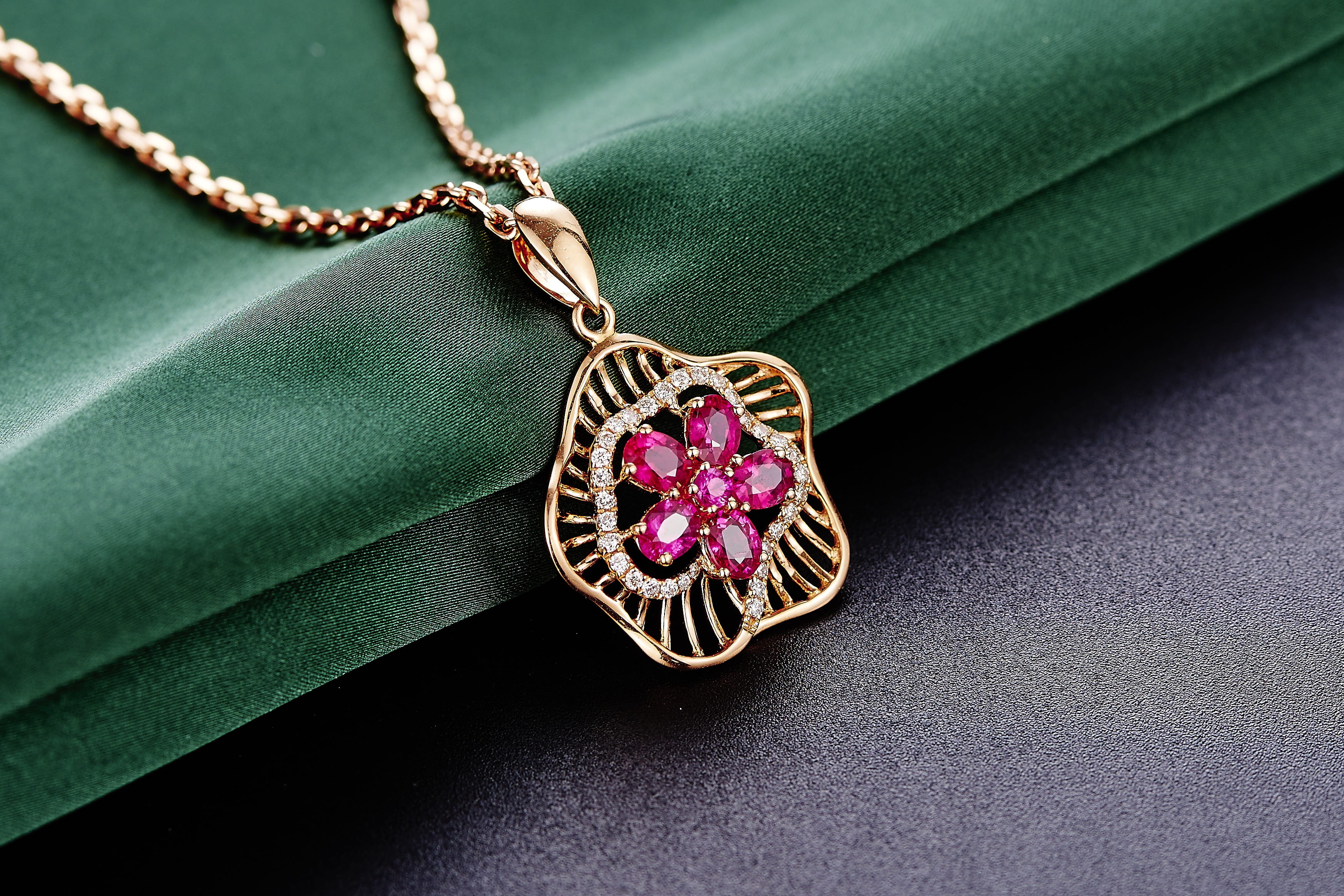 jewelry, no people, necklace, luxury, precious gem, gold, 2K, fashion, colored, floral pattern, diamond - gemstone, single object, studio shot, indoors, HD Wallpaper
