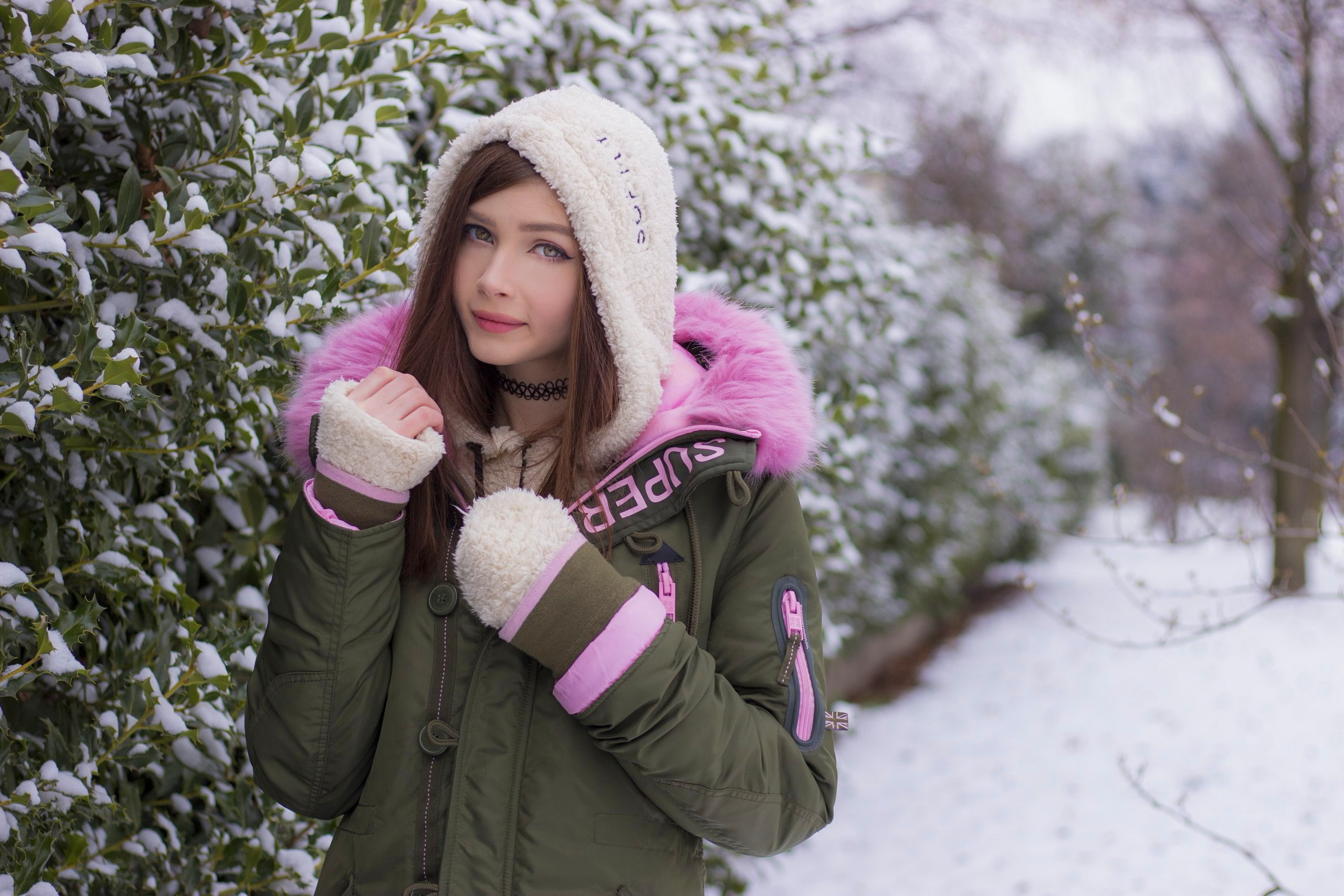 jacket, 2K, blouse, winter, Russian women, hoods, brunette, women outdoors, Karina Kozyreva, green eyes, HD Wallpaper