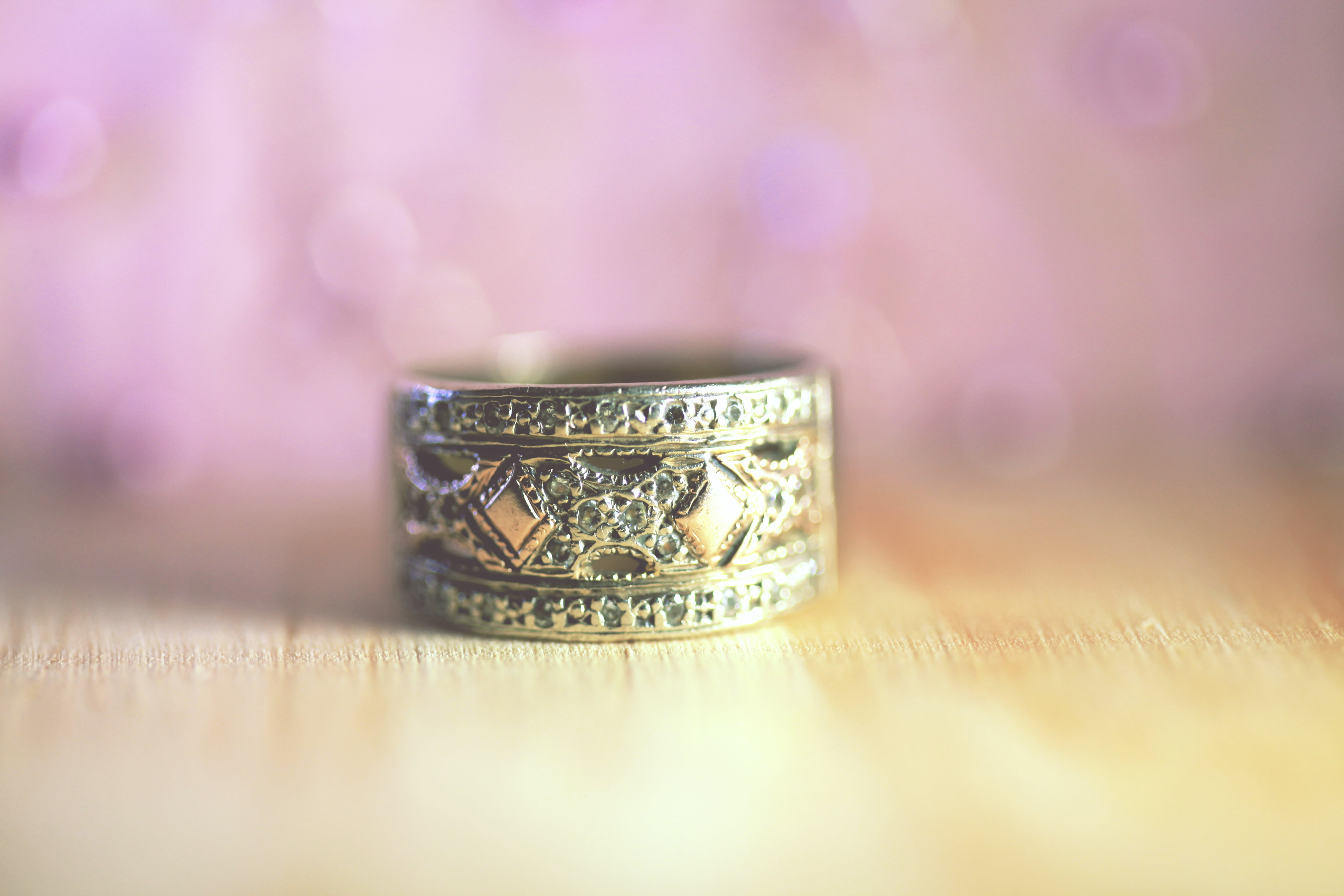 love, engagement, ornate, no people, 5K, ring, wedding band, diamond, romance, dress, photo, purple, bridal, beige, indoors, marriage, celebration, pair, HD Wallpaper