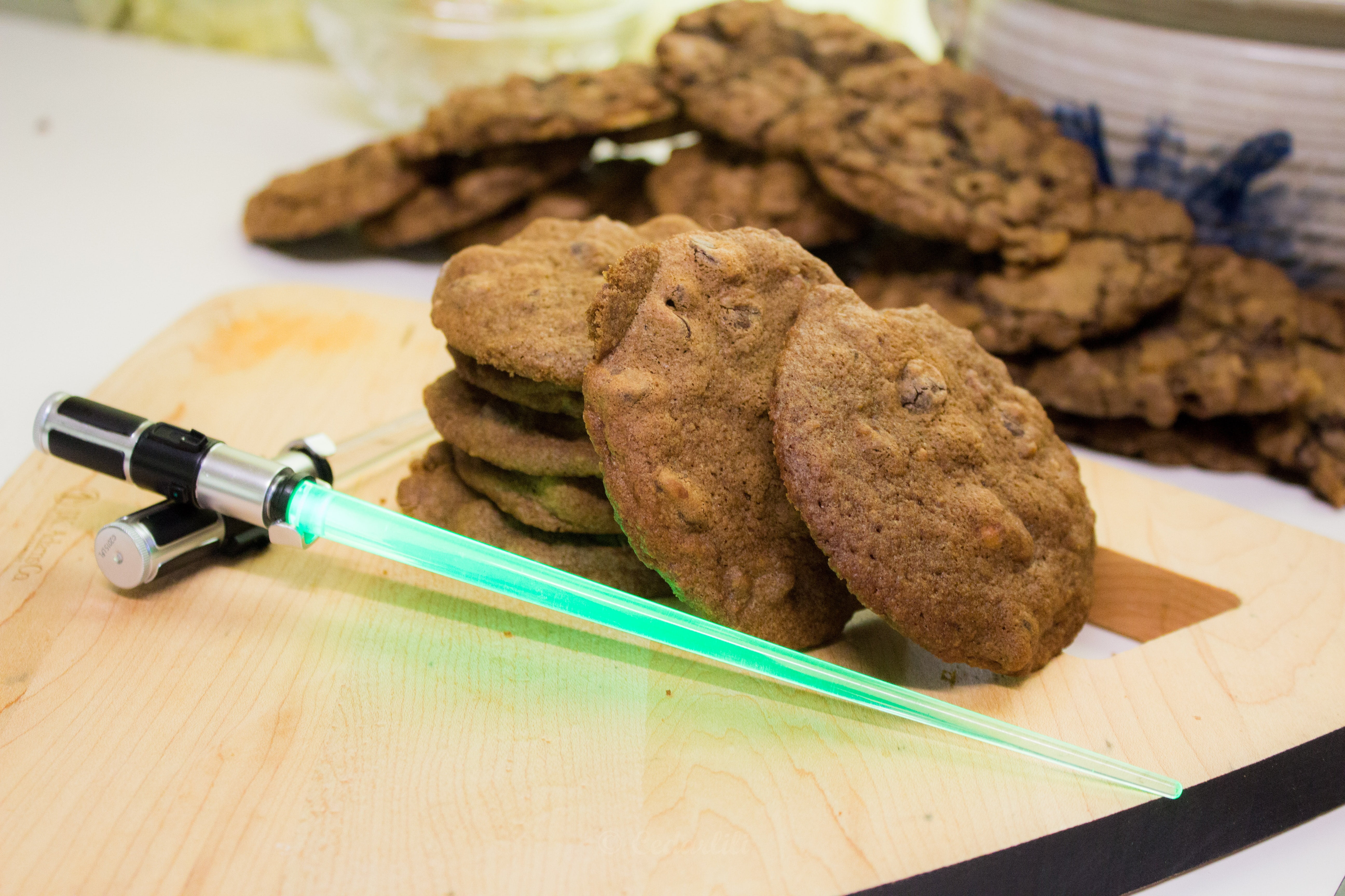 serving size, unhealthy eating, dark side, tasty, close-up, chocolate, delicious, wellbeing, indulgence, desserts, indoors, cutting board, calories, food and drink, HD Wallpaper