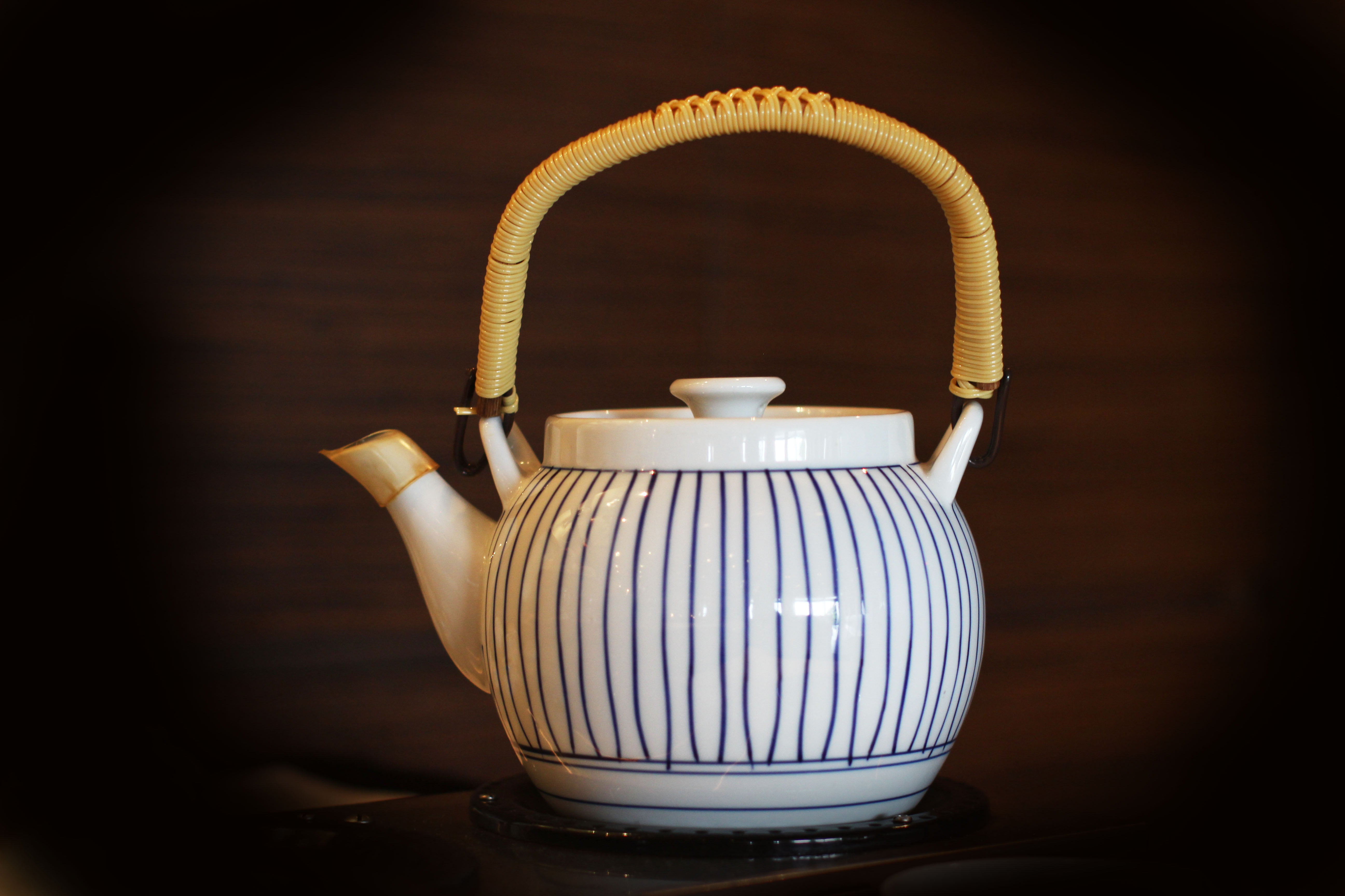 taiwan, mug, antique, close-up, kettle, white, cultures, pitcher - jug, food and drink, still life, drink, indoors, household equipment, hot drink, no people, HD Wallpaper