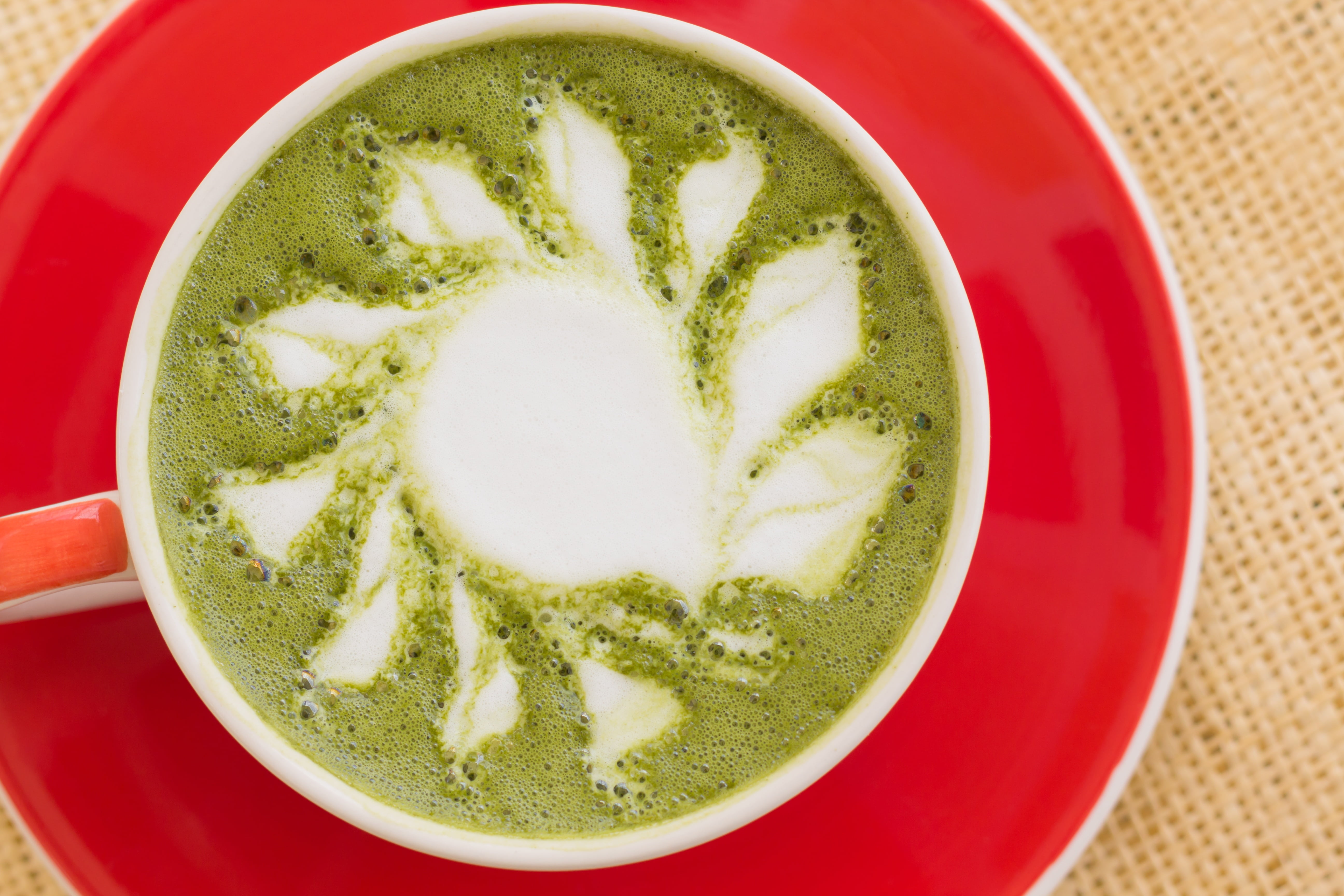 tea - hot drink, hot, milk, holidays, wellbeing, latte, velvety, mild, close-up, pattern, crockery, tea, food, green color, art, bubble, of the blank, directly above, HD Wallpaper