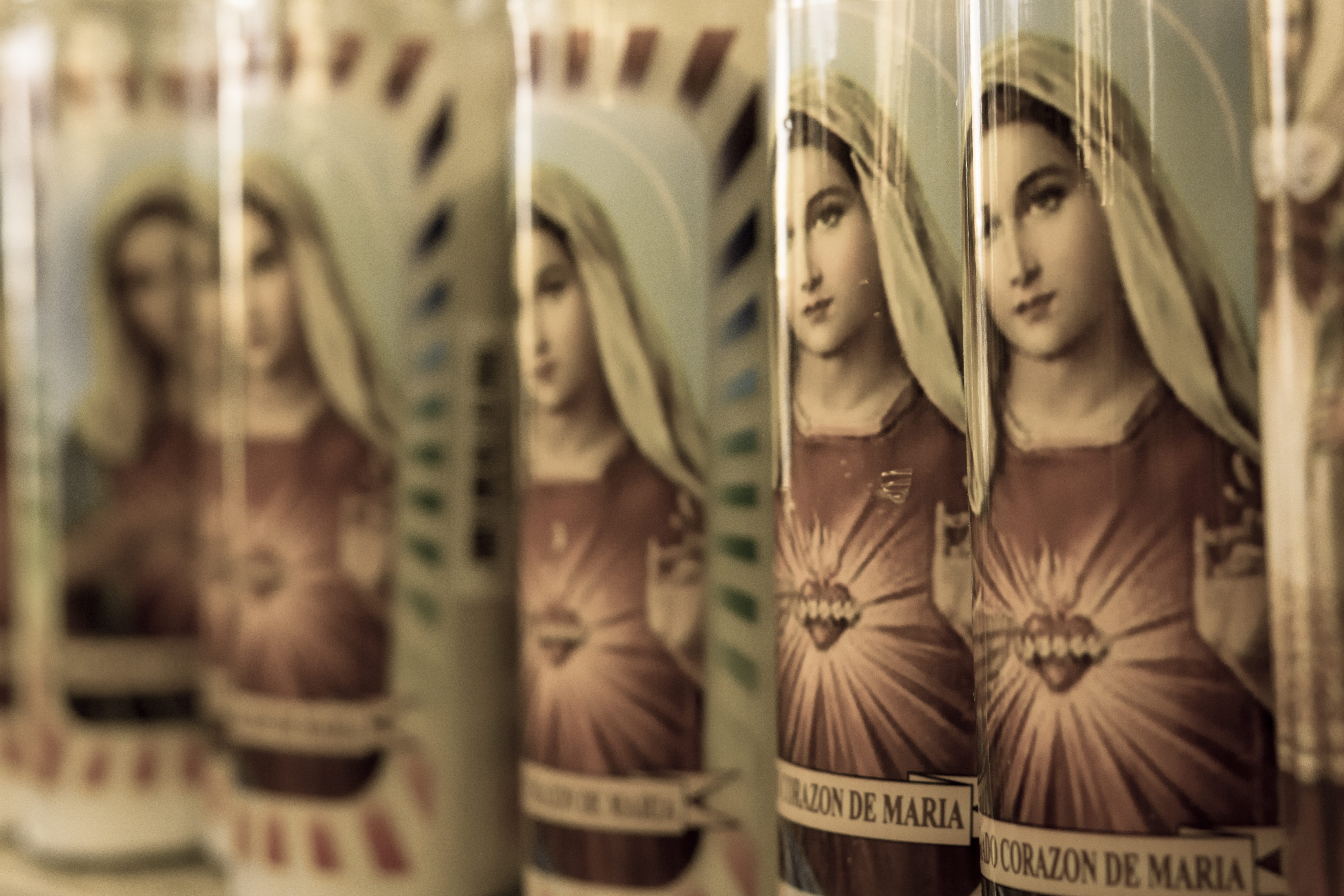 art and craft, spirituality, repetition, no people, store, 5K, glass - material, retail, in a row, corazon de maria, shelf, candles, religion, choice, HD Wallpaper