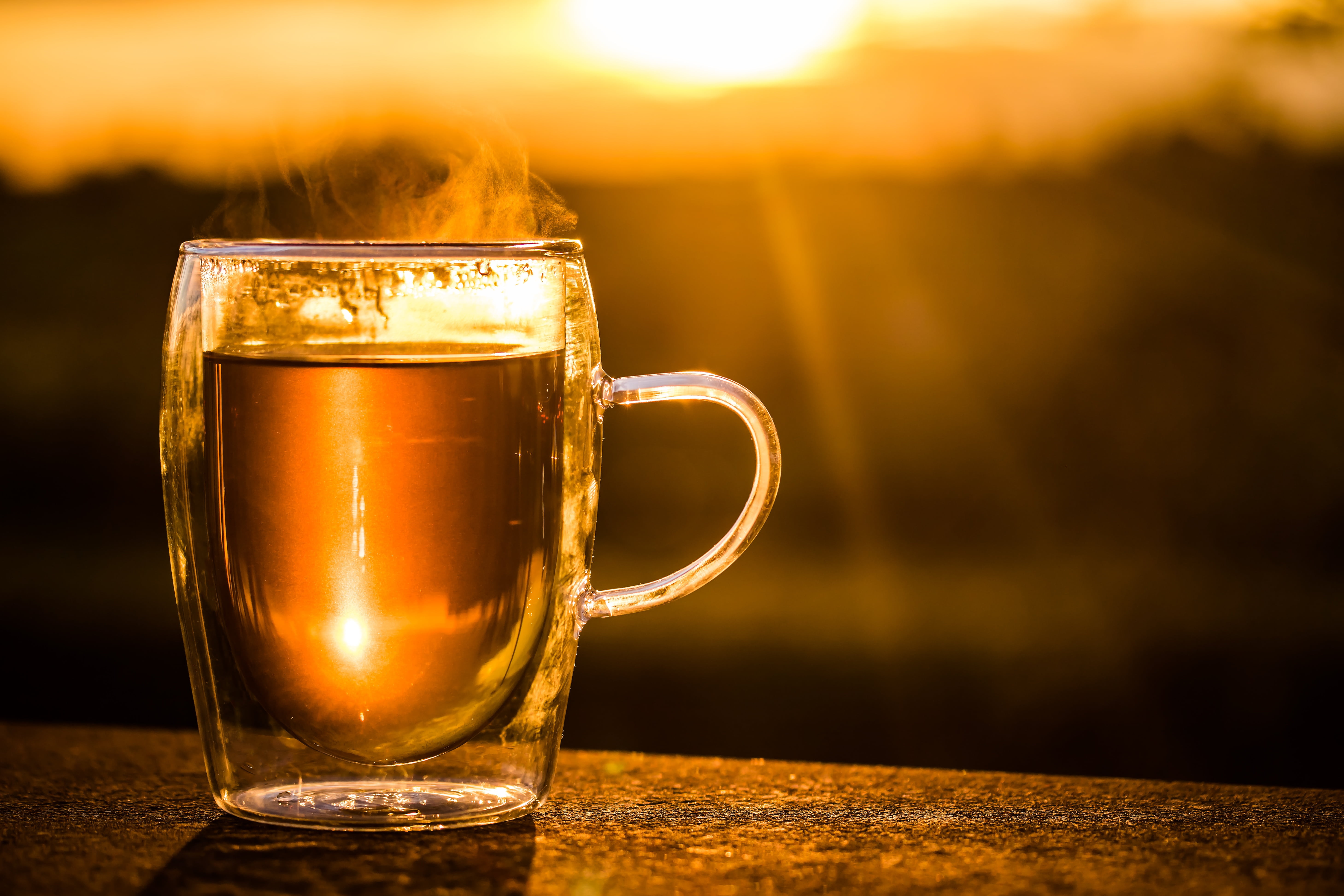 beer glass, frothy drink, beer, still life, wood - material, refreshment, table, relaxation, hot, selective focus, steam, sunset, relax, food and drink, HD Wallpaper