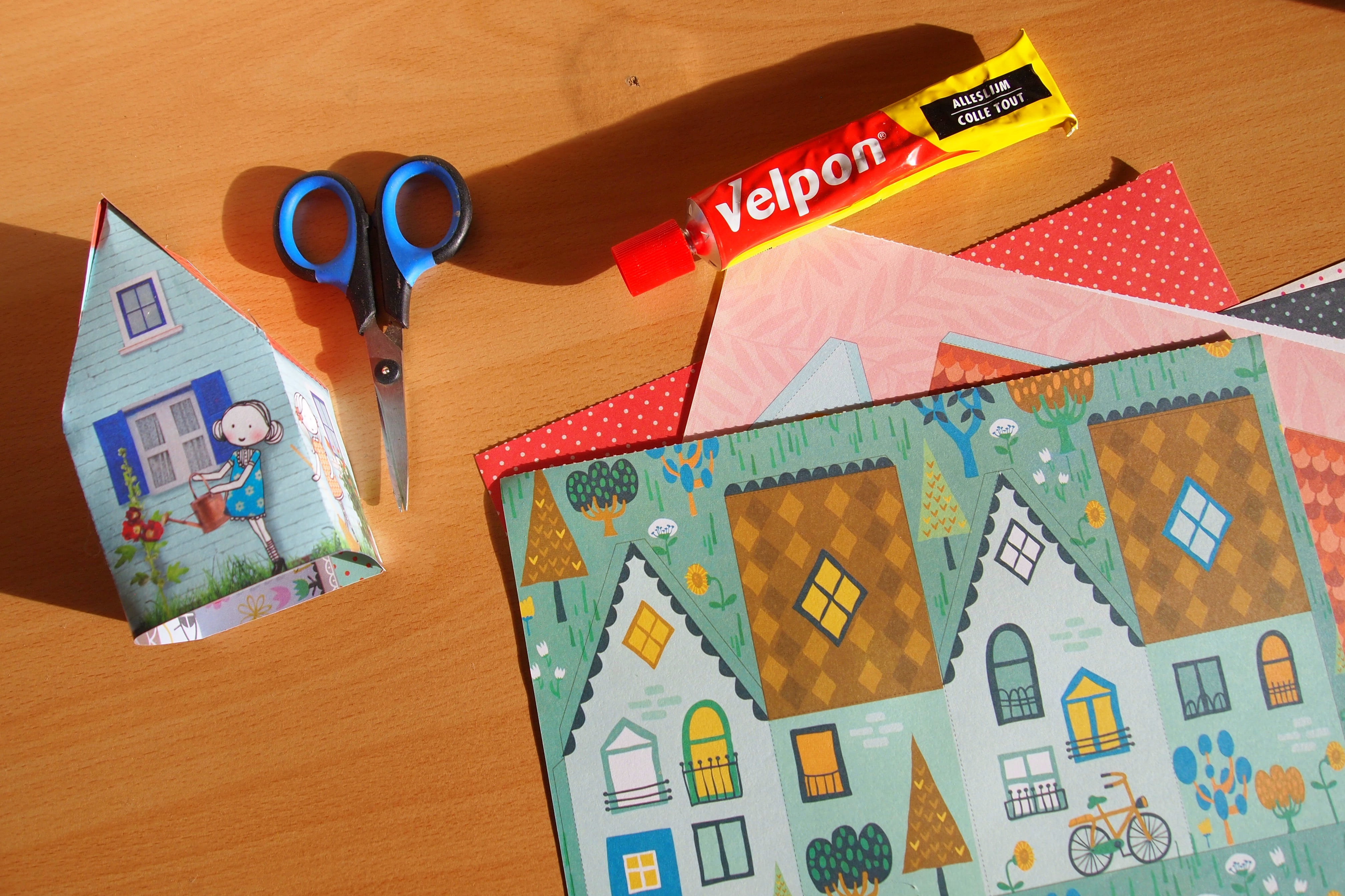 alphabet, table, cottage, no people, multi colored, education, folding, cut, human representation, hand made, number, glue, paper, high angle view, indoors, HD Wallpaper