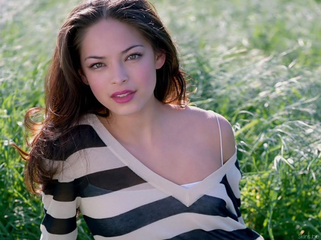 hair, looking at camera, young women, lifestyles, portrait, real people, brunette, beauty, adult, casual clothing, one person, Kristin Kreuk, day, outdoors, HD Wallpaper