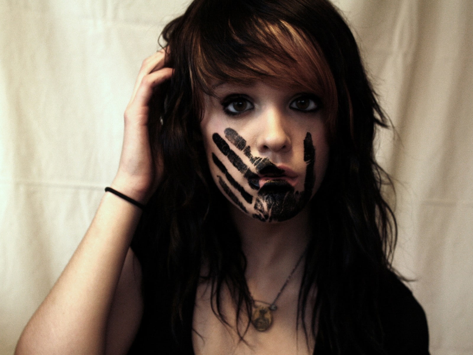 brunette, necklace, women, handprints, 720P, face, HD Wallpaper