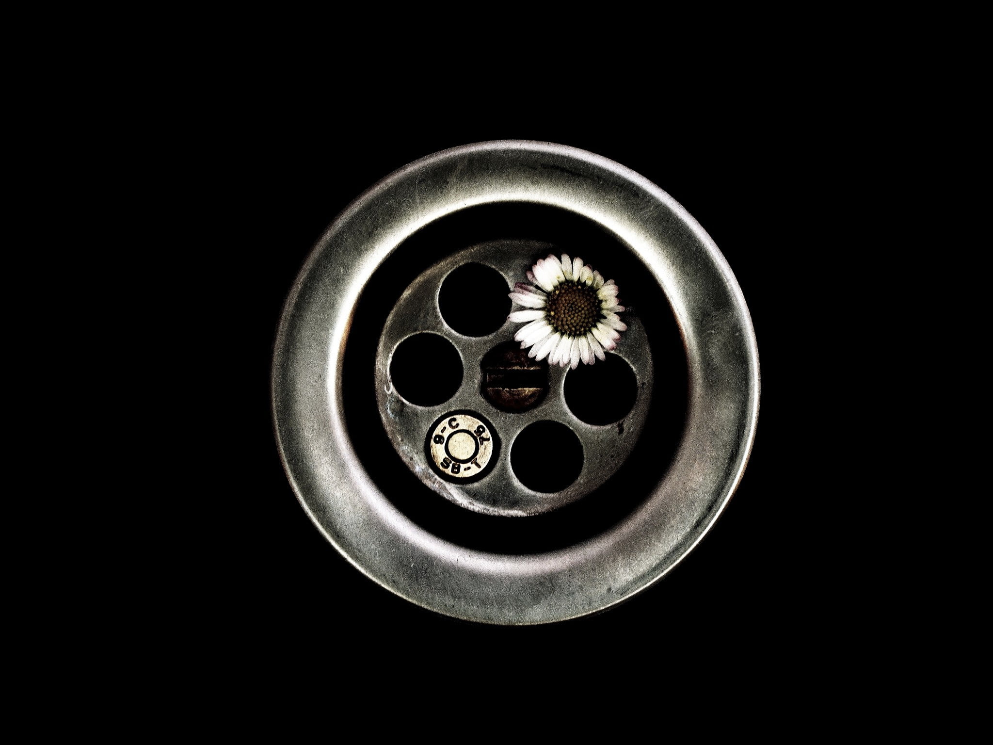 close-up, black background, gray, studio shot, copy space, 1080P, still life, shape, drains, household equipment, magazine, metal, minimalism, screw, circle, HD Wallpaper