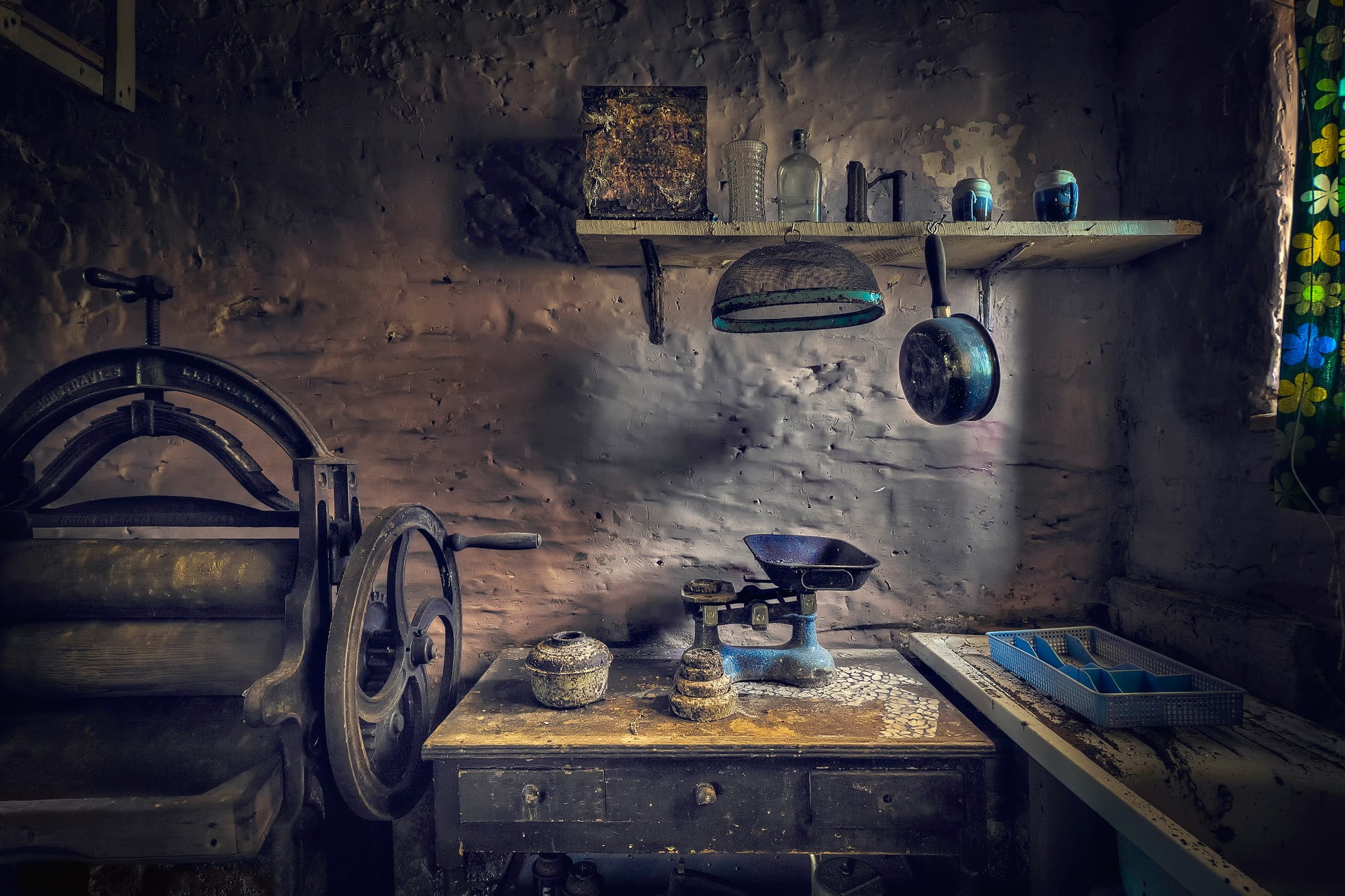 wall - building feature, weathered, black, window, steel, day, deterioration, container, decline, domestic room, interior, domestic kitchen, damaged, dirty, HD Wallpaper