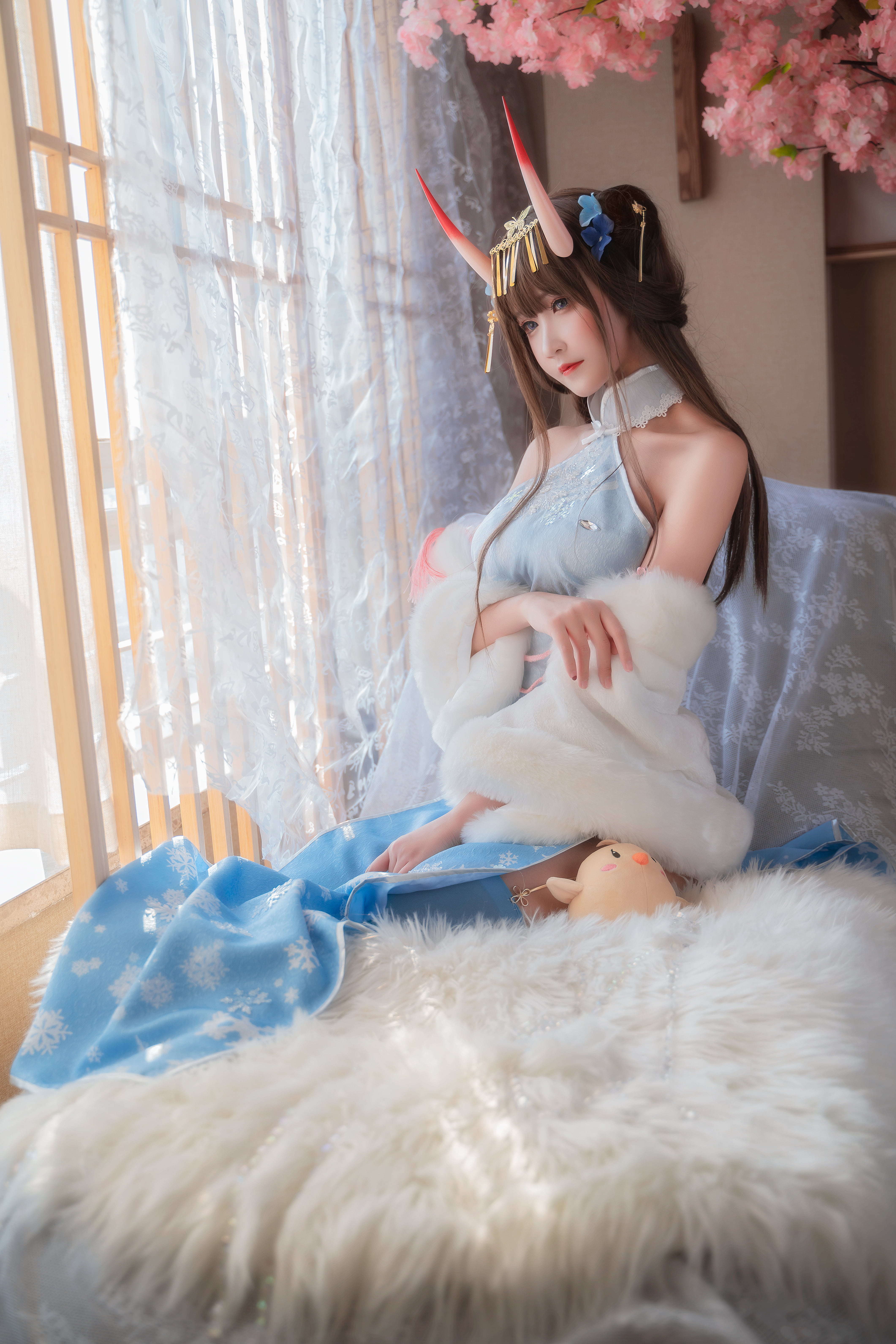 women, Noshiro (Azur Lane), 5K, model, Azur Lane, Sandu 69, indoors, brunette, horns, stockings, kneeling, garter straps, cosplay, dress, Asian, video games, Phone HD Wallpaper