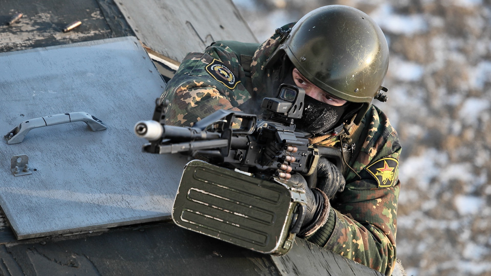 soldier men pkp pecheneg machine gun weapon spetsnaz russian army, 1080P, HD Wallpaper