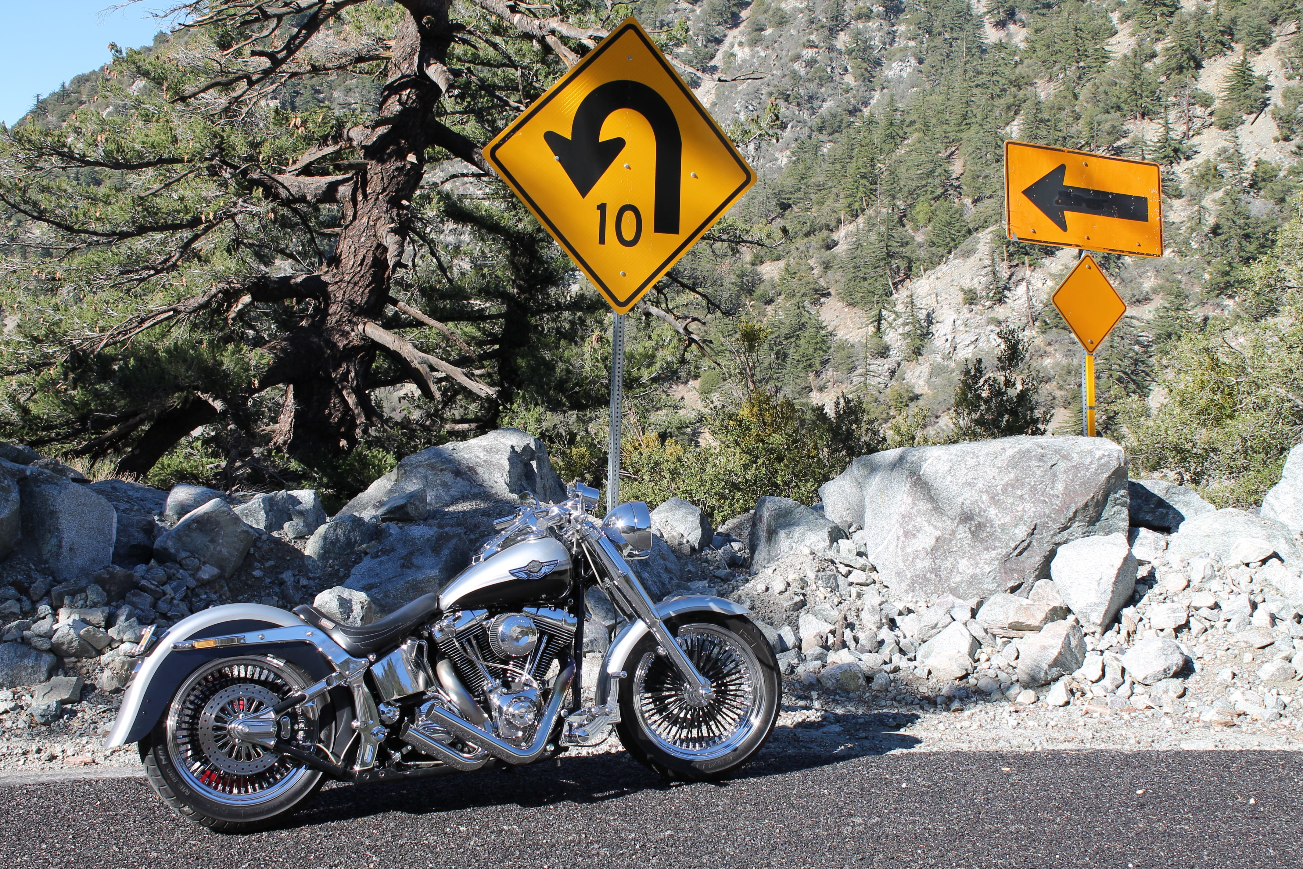 information sign, park, central oregon, symbol, sky, yellow, 4K, high, no people, chopper, oregon, outdoor, sign, dom, communication, empty, harley, arrow symbol, HD Wallpaper