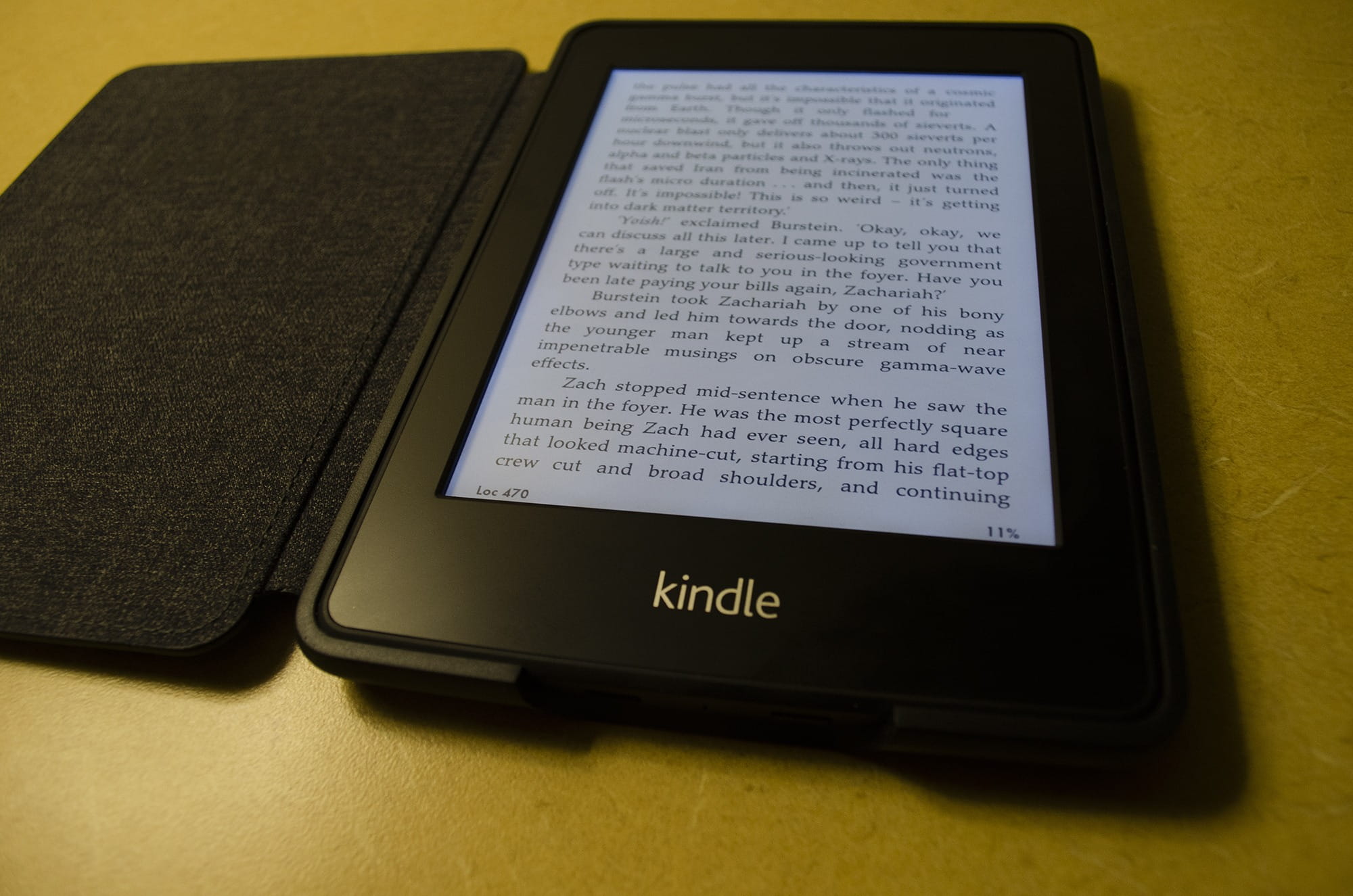 portable information device, text, technology, e-reader, communication, mobile phone, no people, indoors, wireless technology, still life, ebook, western script, HD Wallpaper