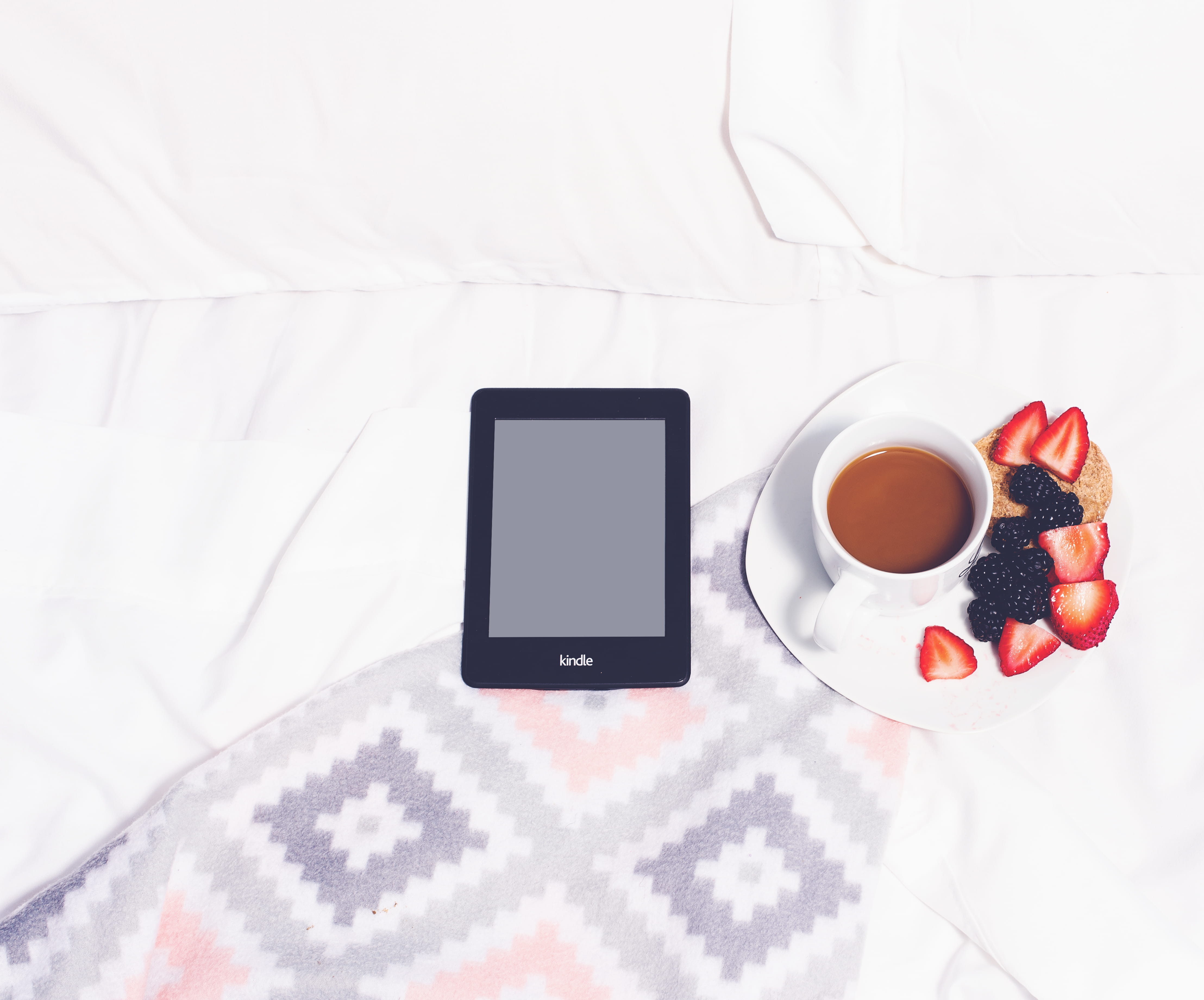 textile, no people, still life, coffee cup, table, e, berries, smart phone, breakfast, reader, mug, white, communication, refreshment, 4K, electronics, HD Wallpaper