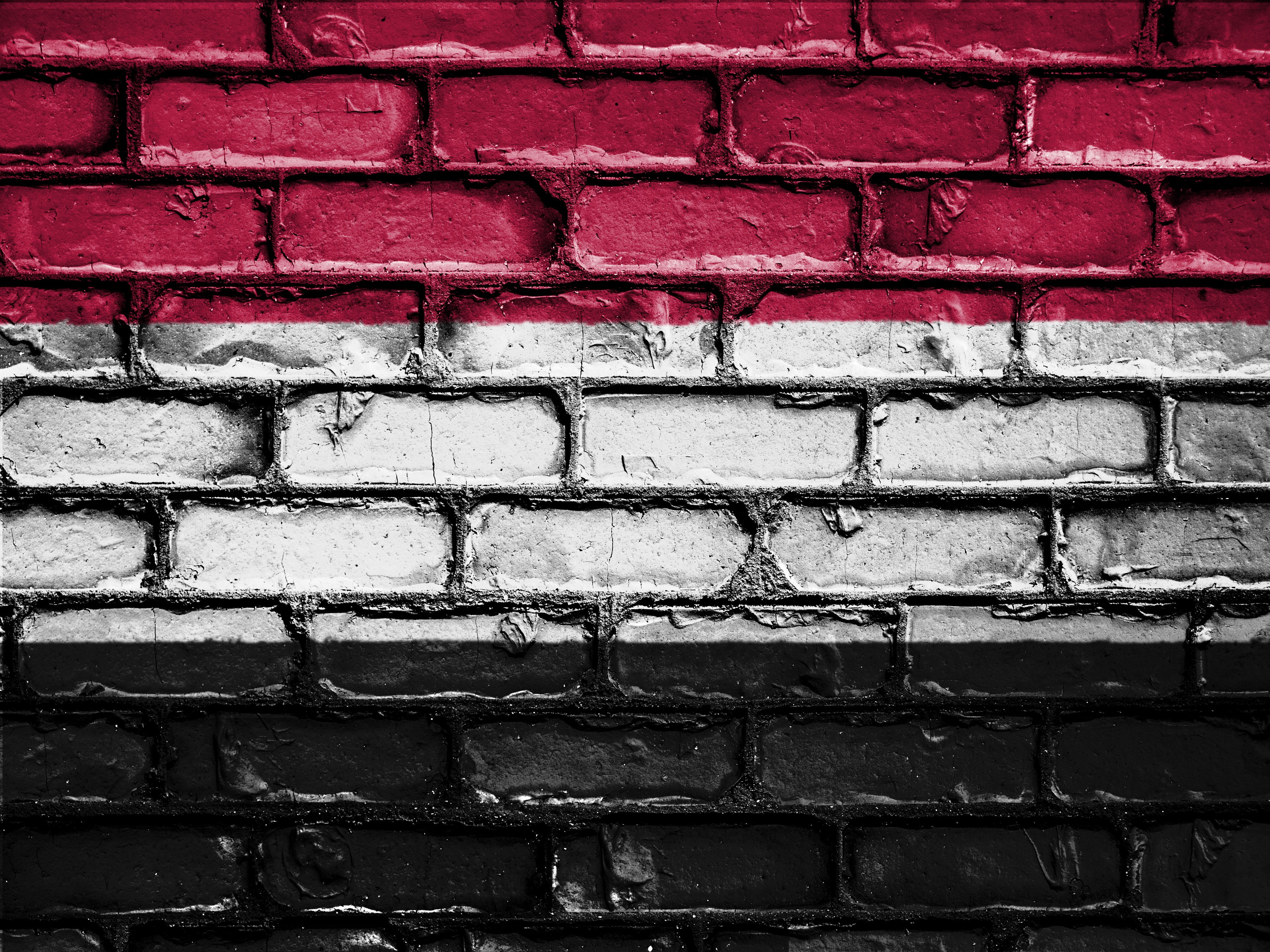 banner, close-up, built structure, pattern, outdoors, nation, brick wall, yemen, emblem, graffiti, flag, no people, art and craft, building exterior, red, HD Wallpaper