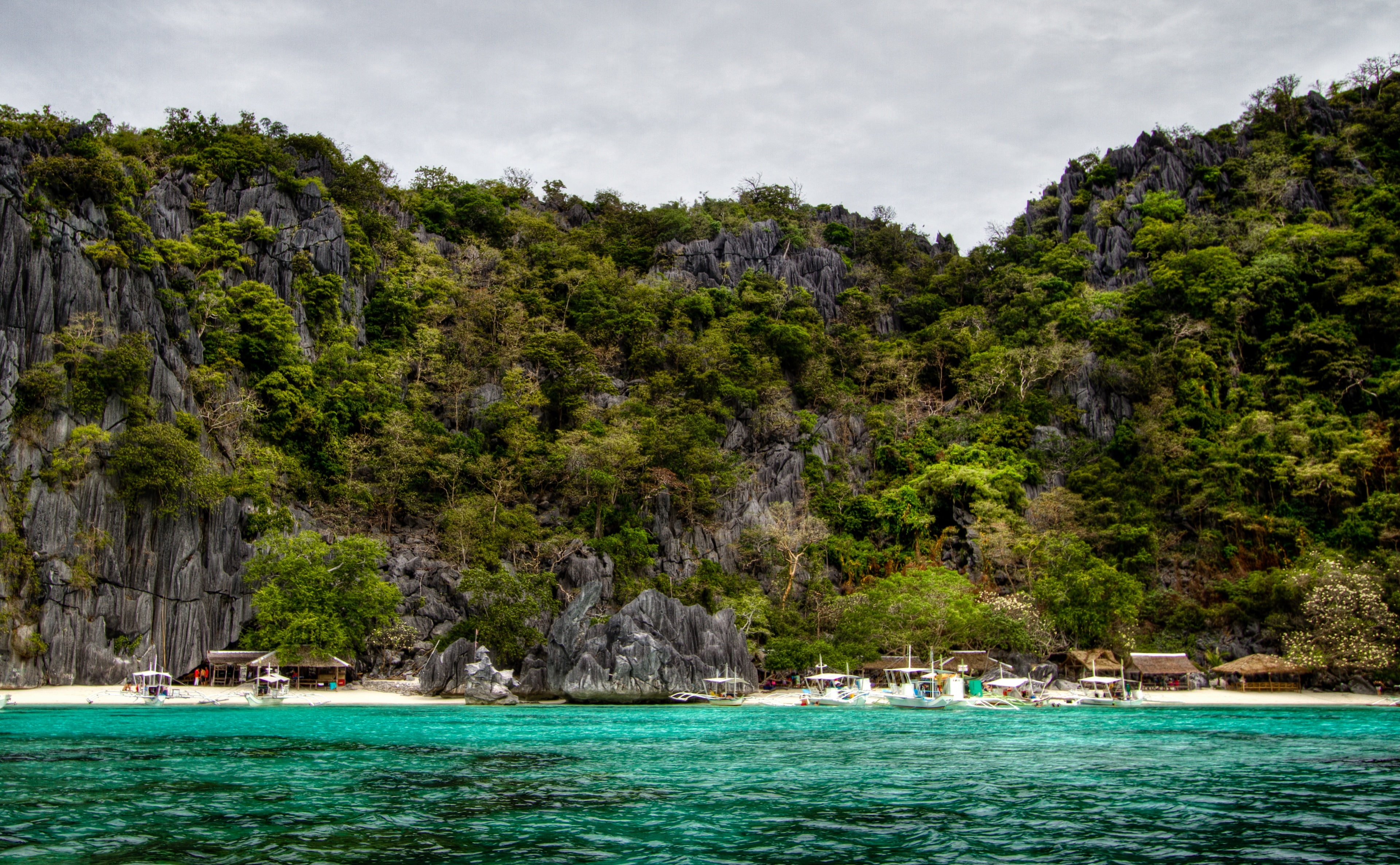 land, plant, 4K, no people, Emerald, water, Boats, turquoise colored, Cloudy, Mountains, waterfront, travel destinations, Philippines, scenics - nature, HD Wallpaper