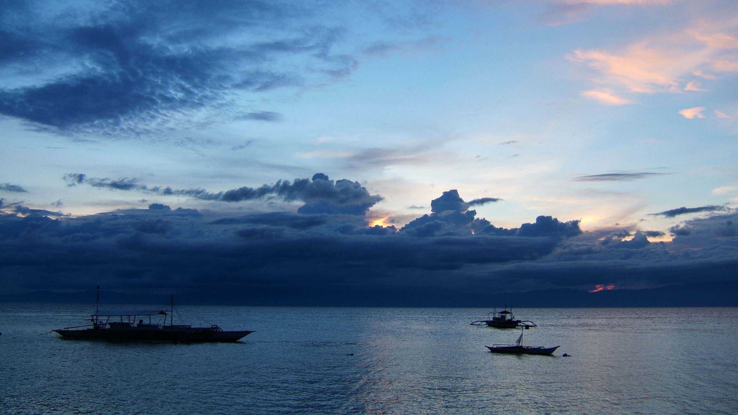 Moalboal, 2K, Sea, Boats, Clouds, Philippines, Dusk, Cebu, Sunset, HD Wallpaper