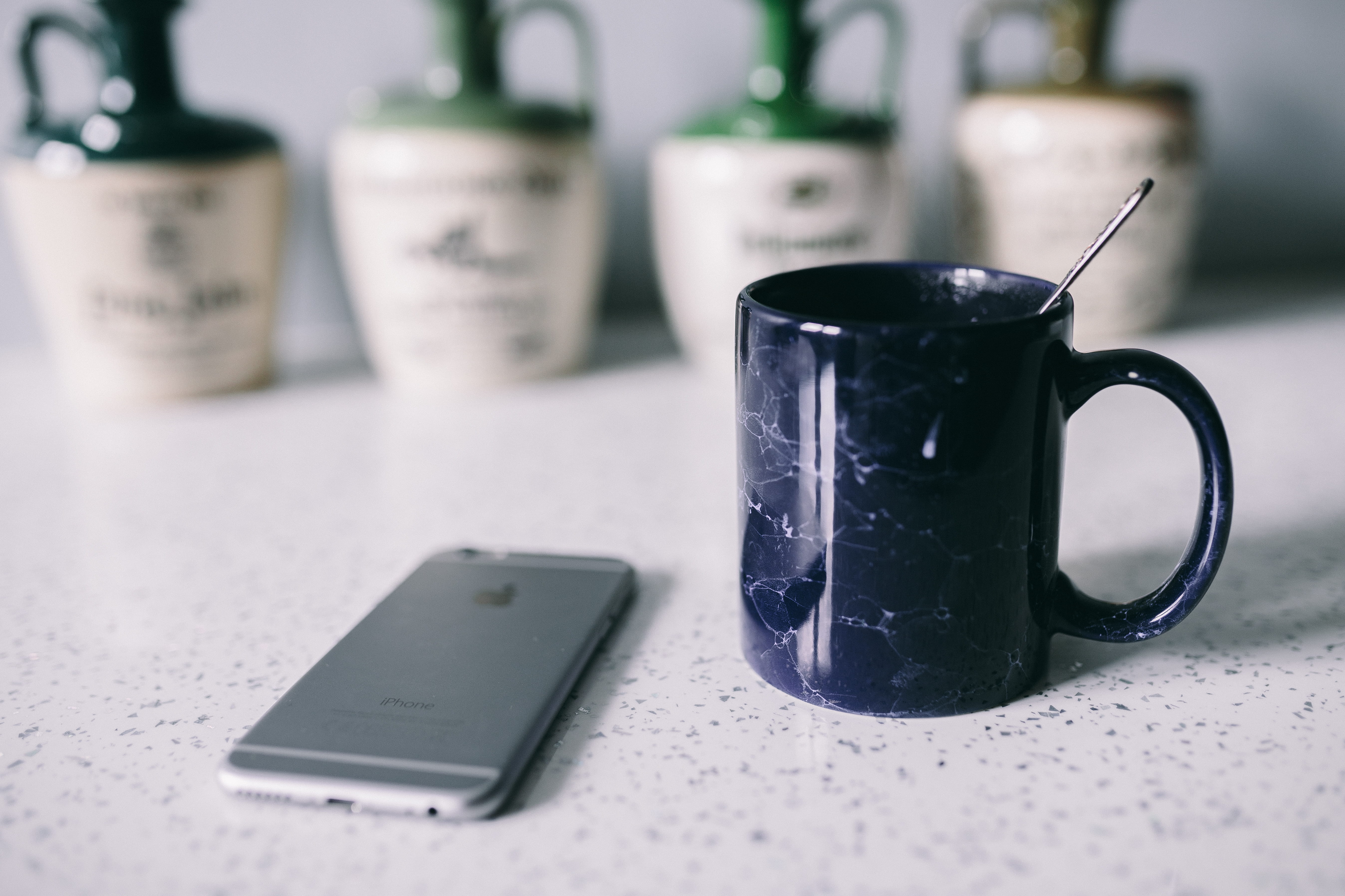 technology, puffs, mug, Coffee, mobile phone, sweet, cream, communication, still life, tea, cookie, coffee - Drink, cake, connection, text, cup, indoors, HD Wallpaper