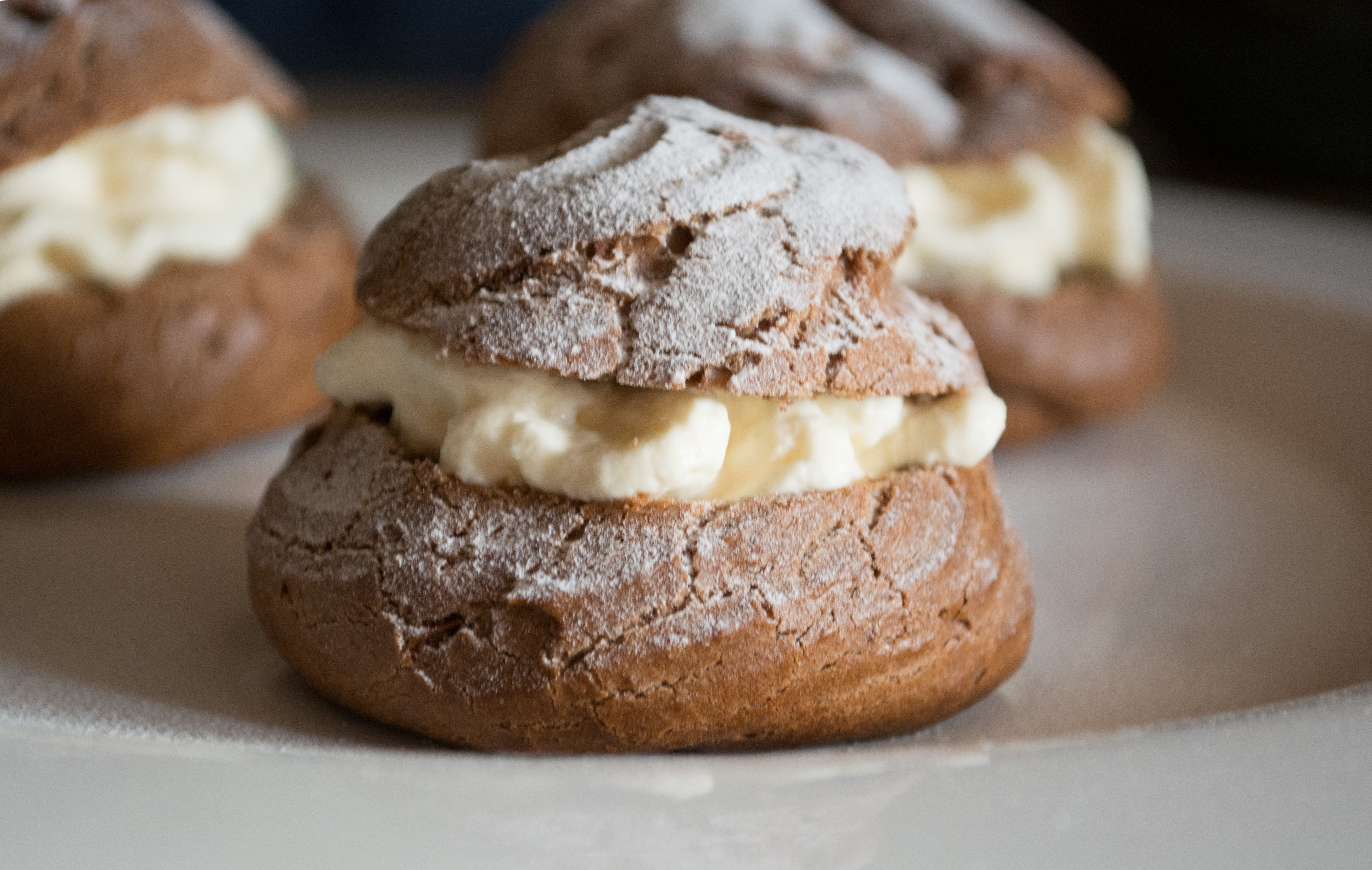 5K, delicious, oven cakes, indulgence, selective focus, no people, food and drink, wellbeing, breakfast, healthy eating, sweet, food, small group of objects, HD Wallpaper