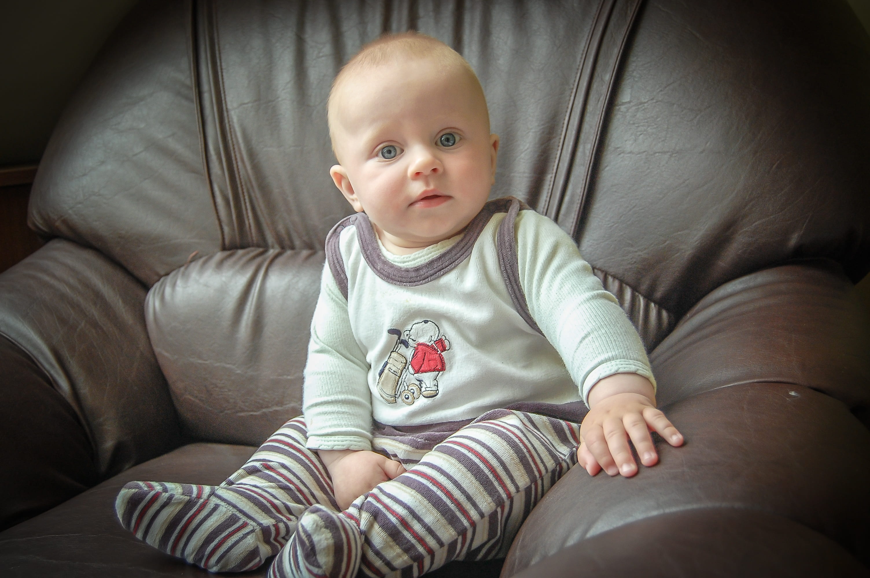 chair, baby clothing, sofa, sitting, baby, indoors, one person, furniture, boss, care, photo, innocence, emotion, child, childhood, boy, portrait, cute, HD Wallpaper