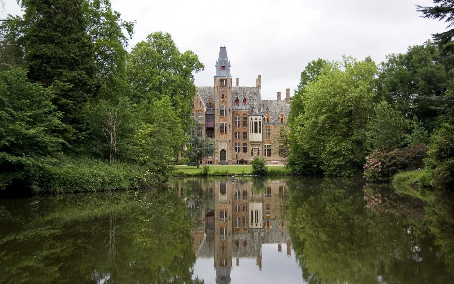 architecture, outdoors, 1080P, green color, nature, tree, lake, built structure, Belgium, landscape, reflection, plant, growth, no people, beauty in nature, HD Wallpaper