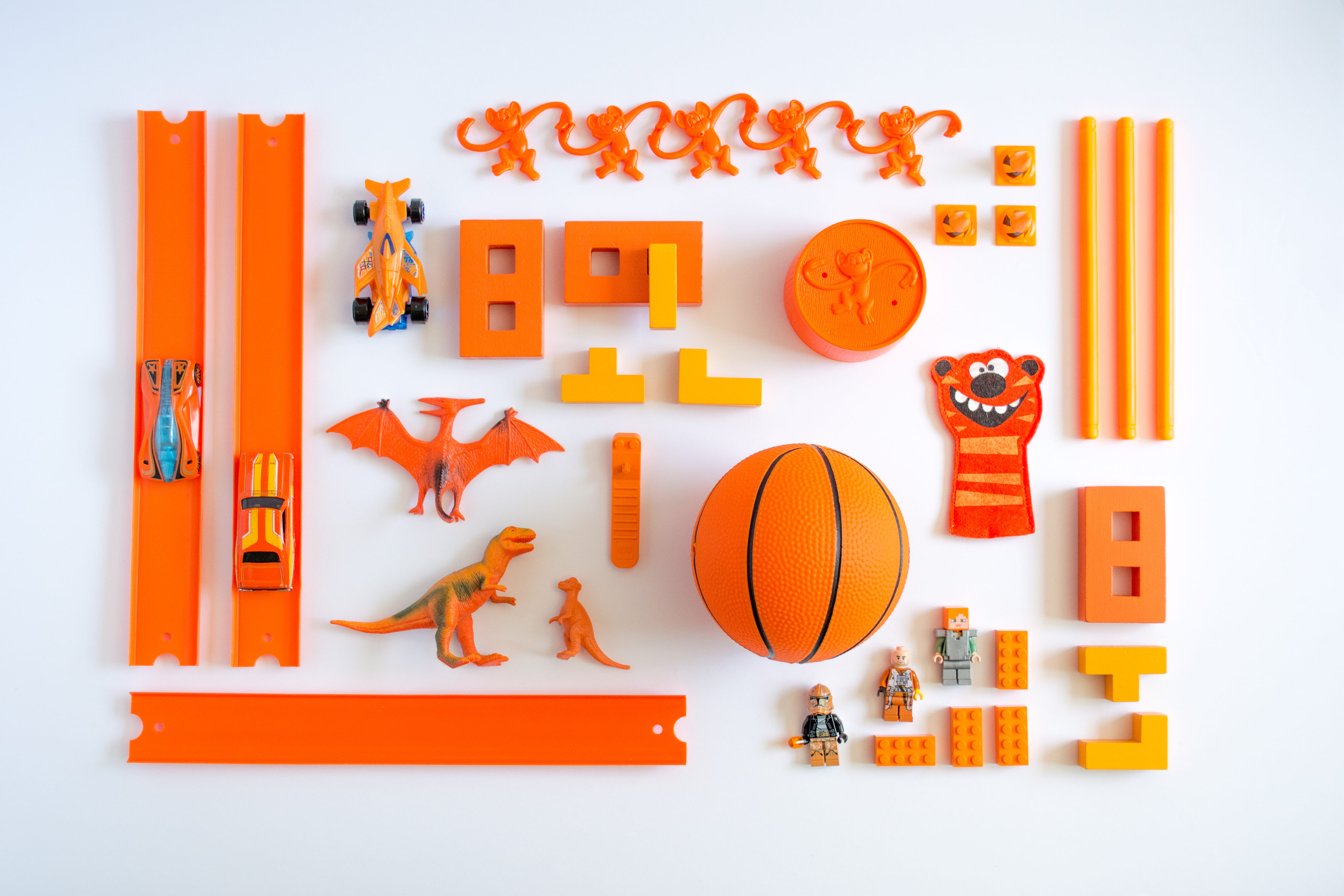 5K, toy block, child, barrel of monkeys, sport, communication, text, indoors, symbol, tiger, playing, blocks, nursery, childhood, toy, alphabet, capital letter, HD Wallpaper