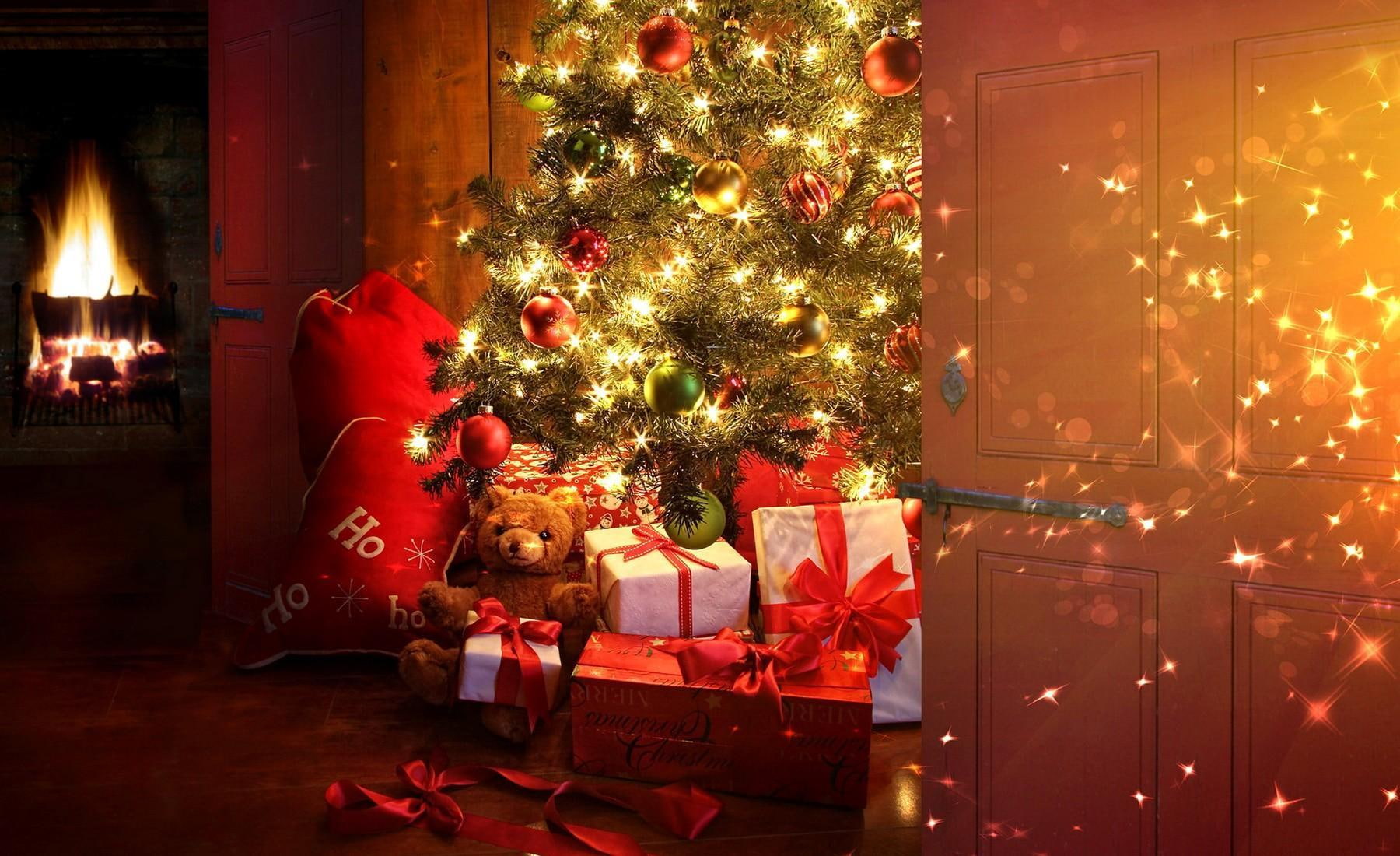 720P, new, boxes, lighted, christmas, year, presents, fireplace, new year, door, gift, tree, HD Wallpaper