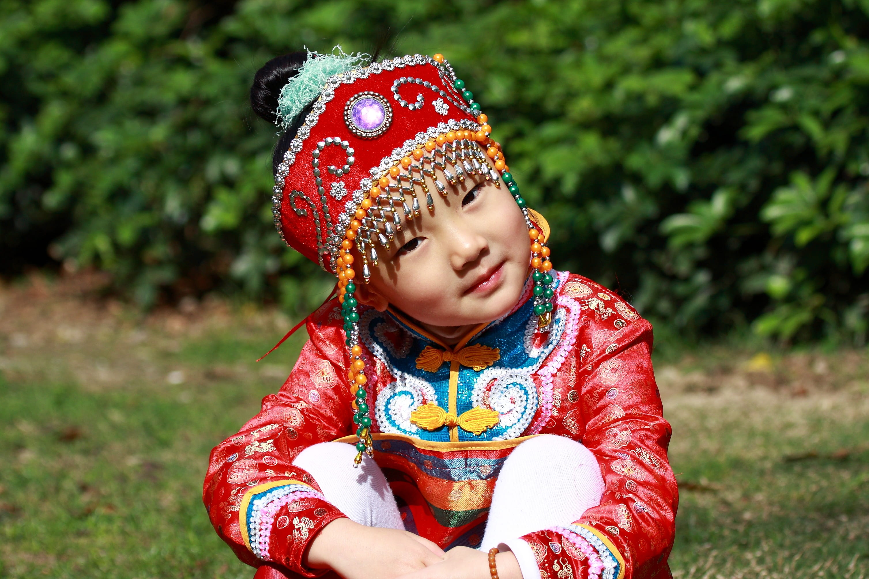 front view, minority, outdoors, babyhood, people, focus on foreground, young, men, child, looking, 2K, casual clothing, childhood, real people, clothing, HD Wallpaper