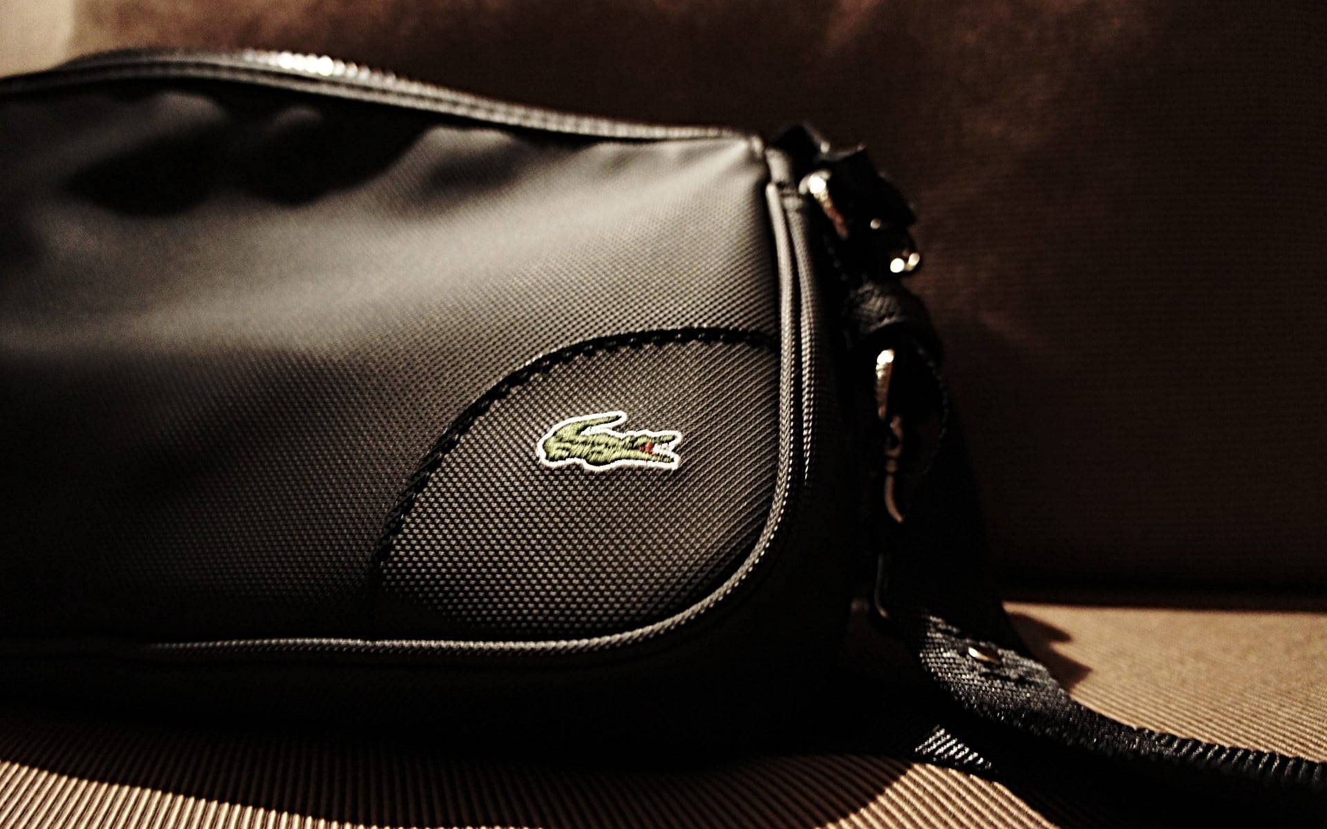leather, belt, selective focus, close-up, no people, textured, single object, extreme close-up, bag, studio shot, brown, indoors, textile, wealth, personal accessory, HD Wallpaper